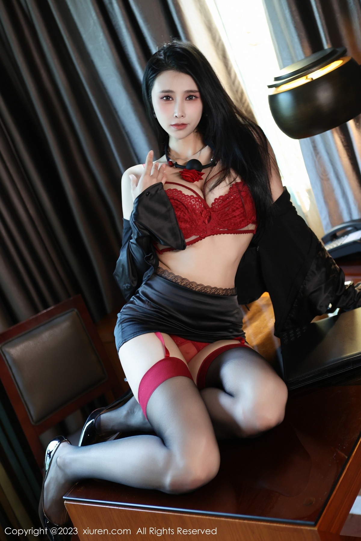 [XiuRen]高清写真图 2023.11.08 No.7630 草莓mm 黑丝美腿