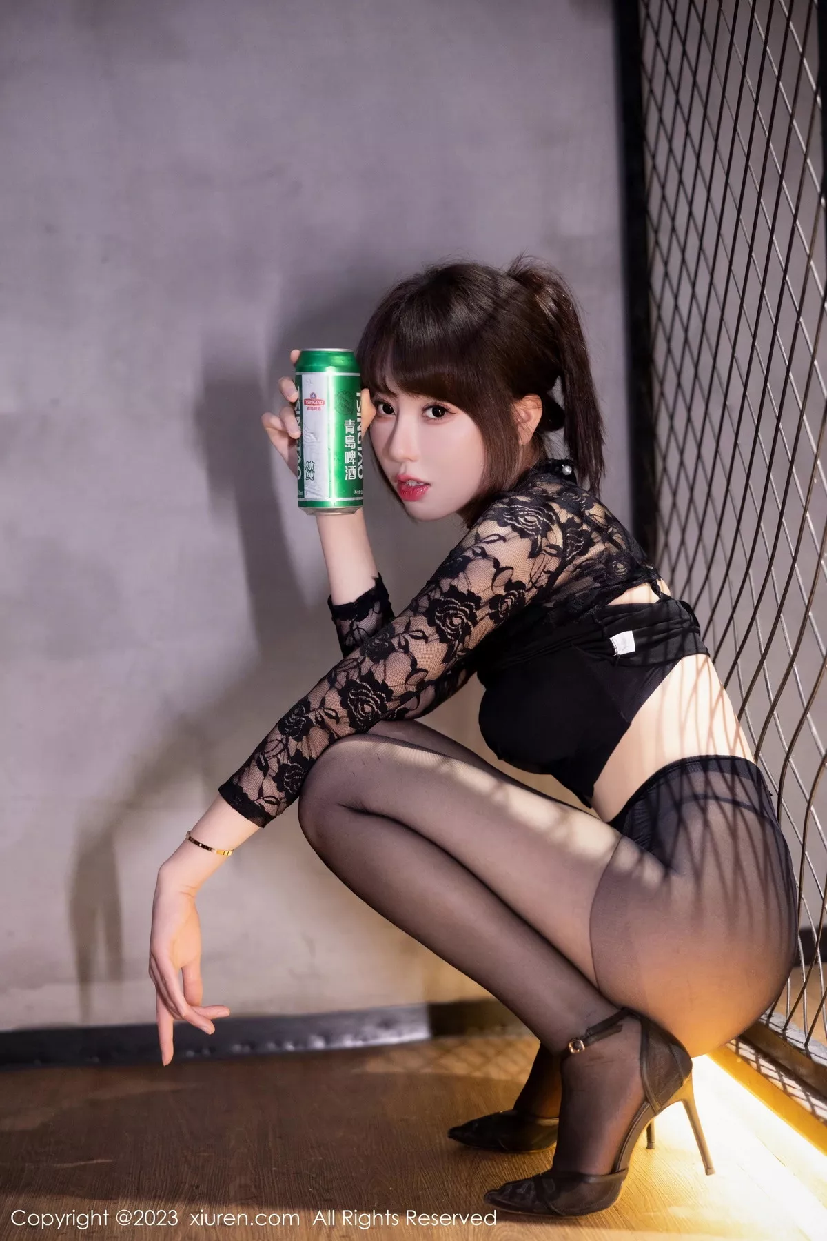 [XiuRen]高清写真图 2023.12.01 No.7751 韩系学妹 黑丝美腿