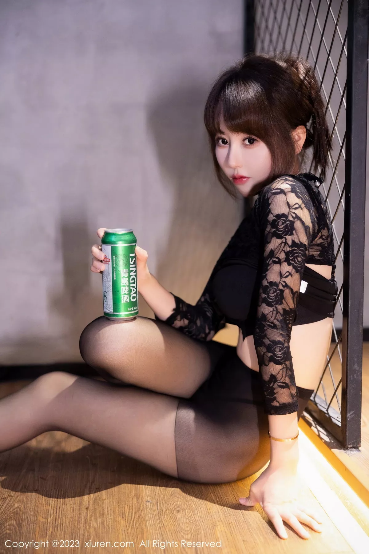 [XiuRen]高清写真图 2023.12.01 No.7751 韩系学妹 黑丝美腿