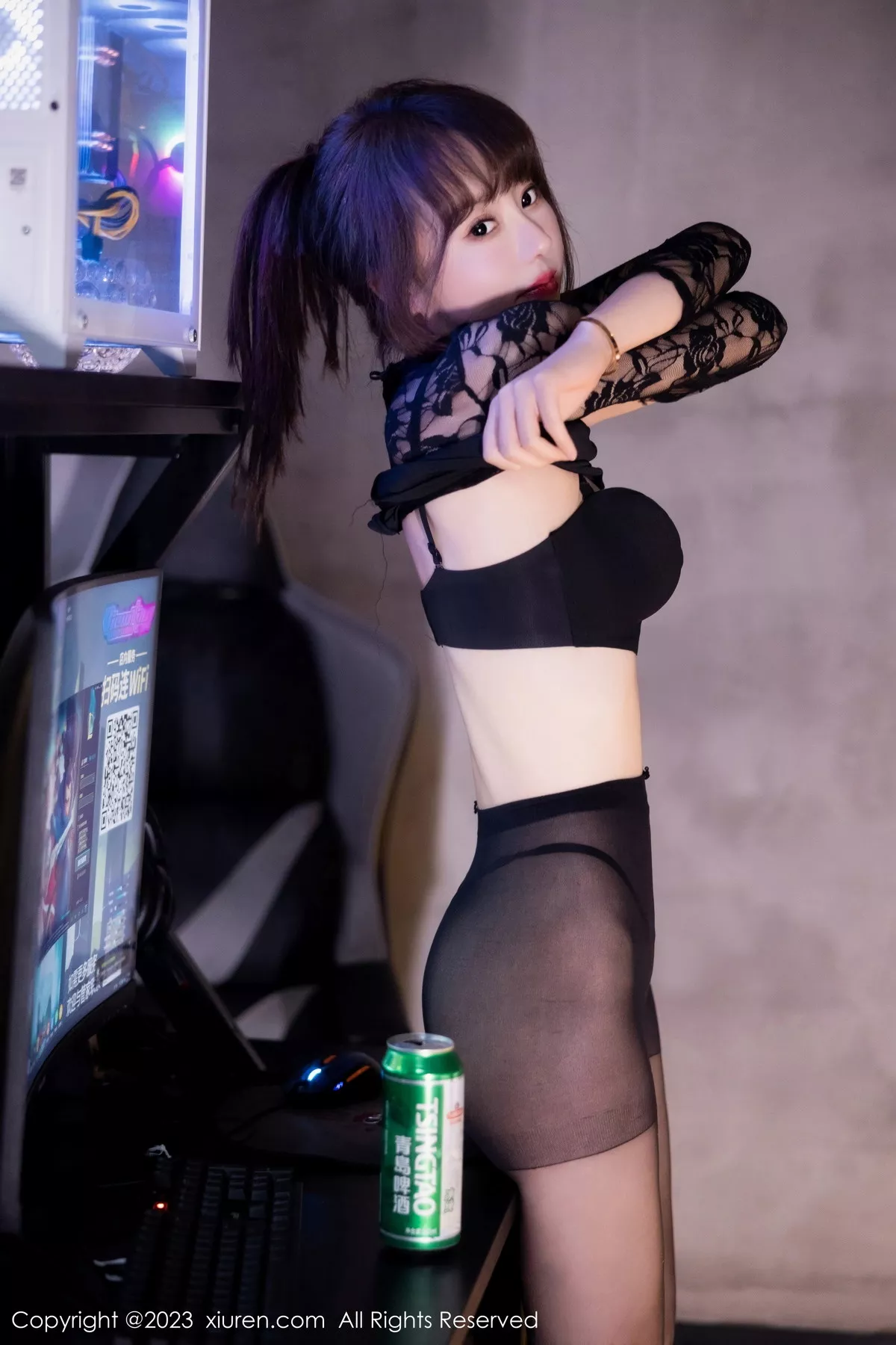 [XiuRen]高清写真图 2023.12.01 No.7751 韩系学妹 黑丝美腿
