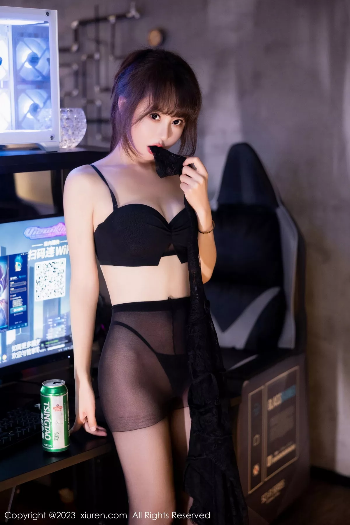 [XiuRen]高清写真图 2023.12.01 No.7751 韩系学妹 黑丝美腿