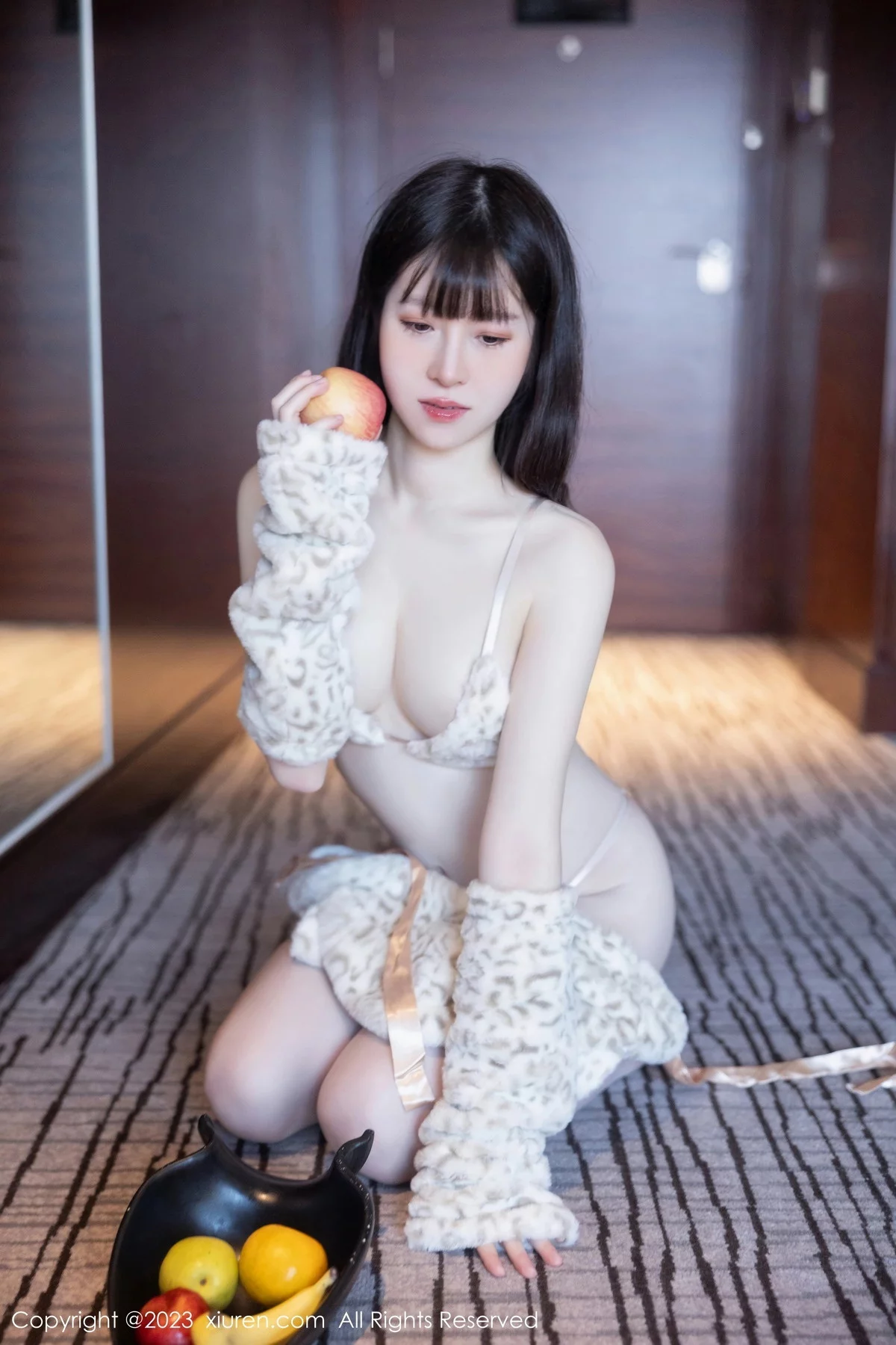 [XiuRen]高清写真图 2023.12.13 No.7803 林悠悠 丰腴美臀