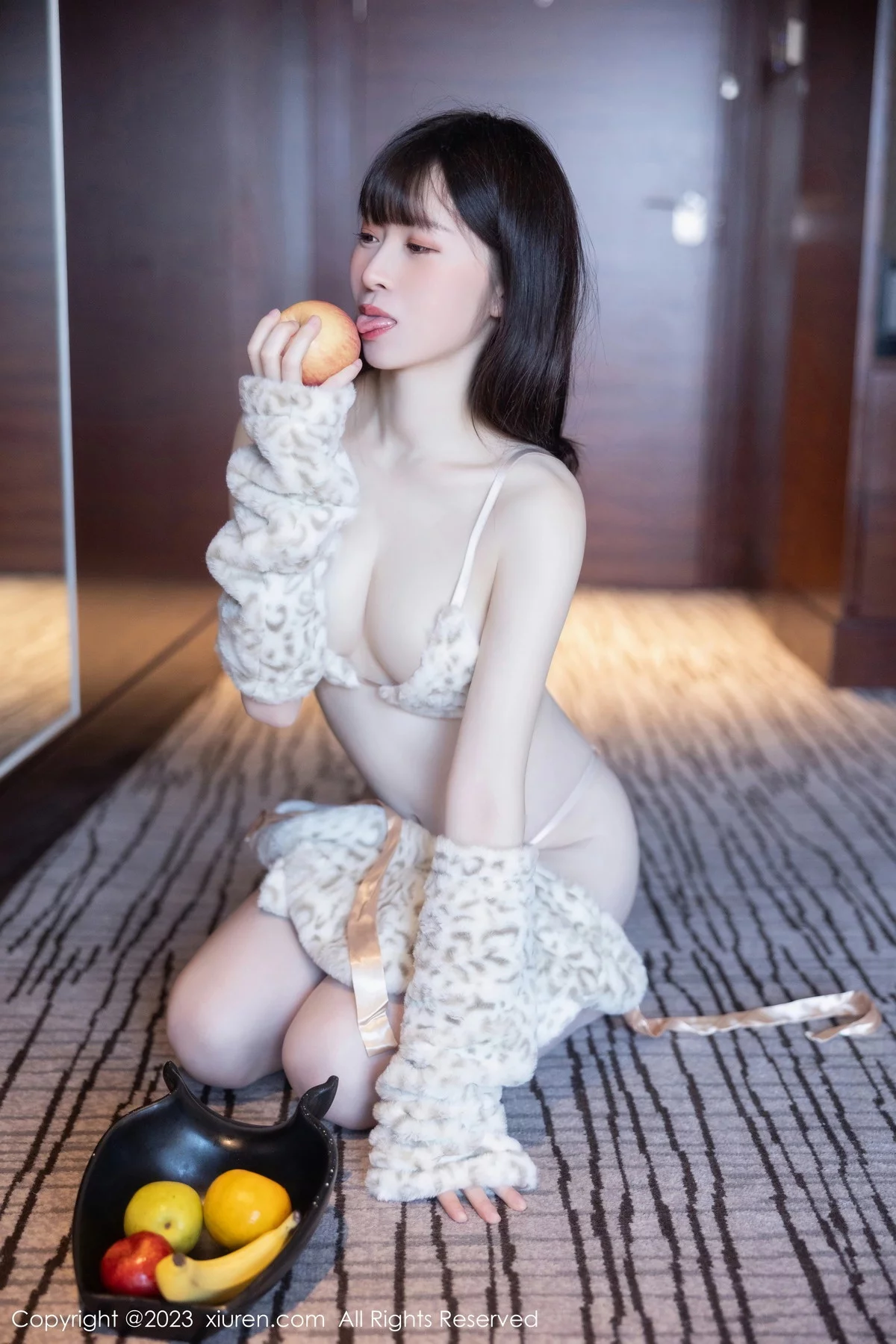 [XiuRen]高清写真图 2023.12.13 No.7803 林悠悠 丰腴美臀