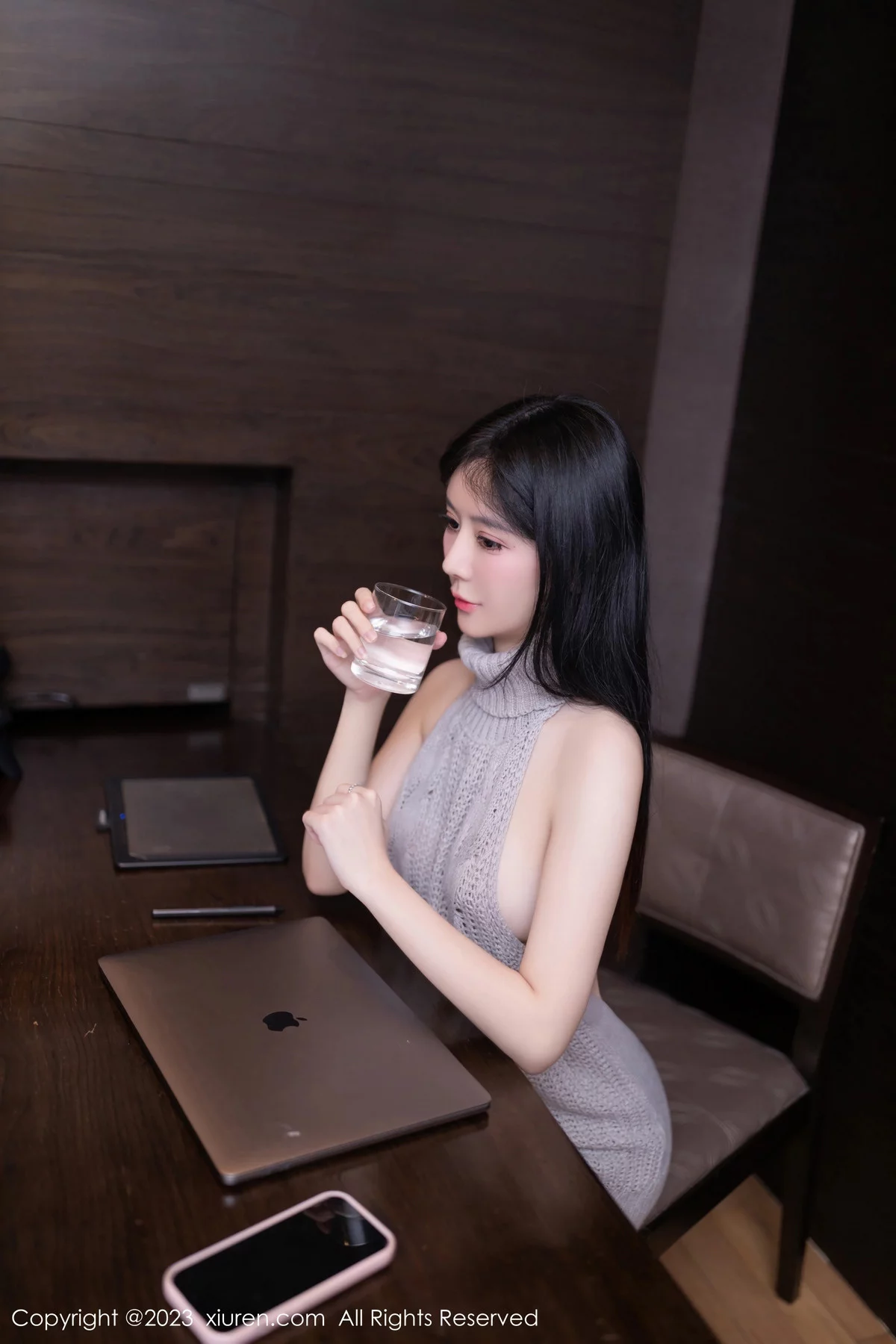 [XiuRen]高清写真图 2023.12.15 No.7818 幼幼 清纯美腿