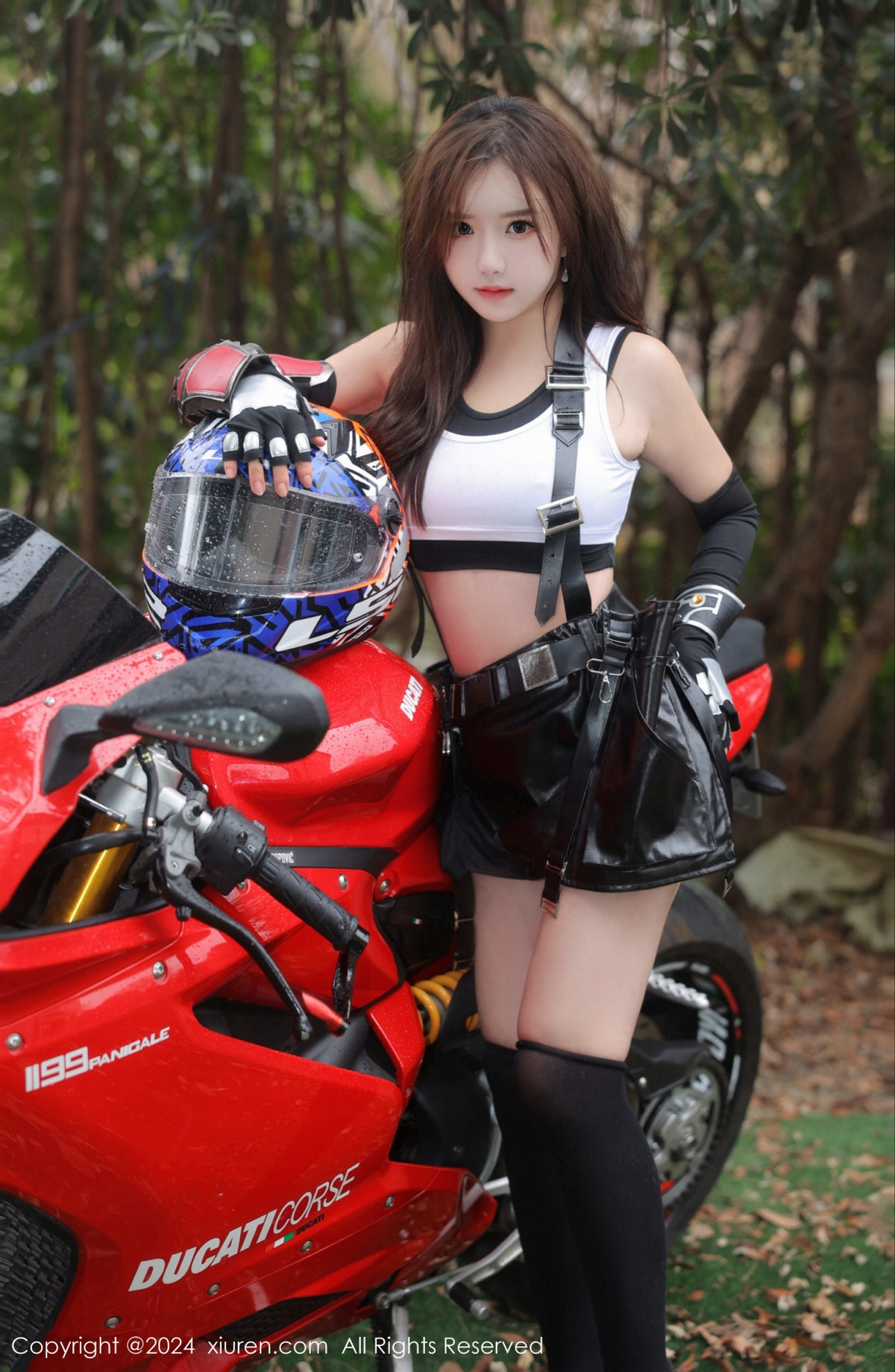 [XiuRen]高清写真图 2024.01.16 No.7969 小薯条nienie 摩托车美腿