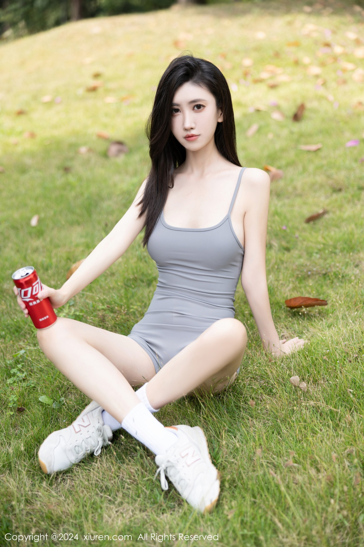 [XiuRen]高清写真图 2024.01.23 No.8005 章芃芃 美腿户外