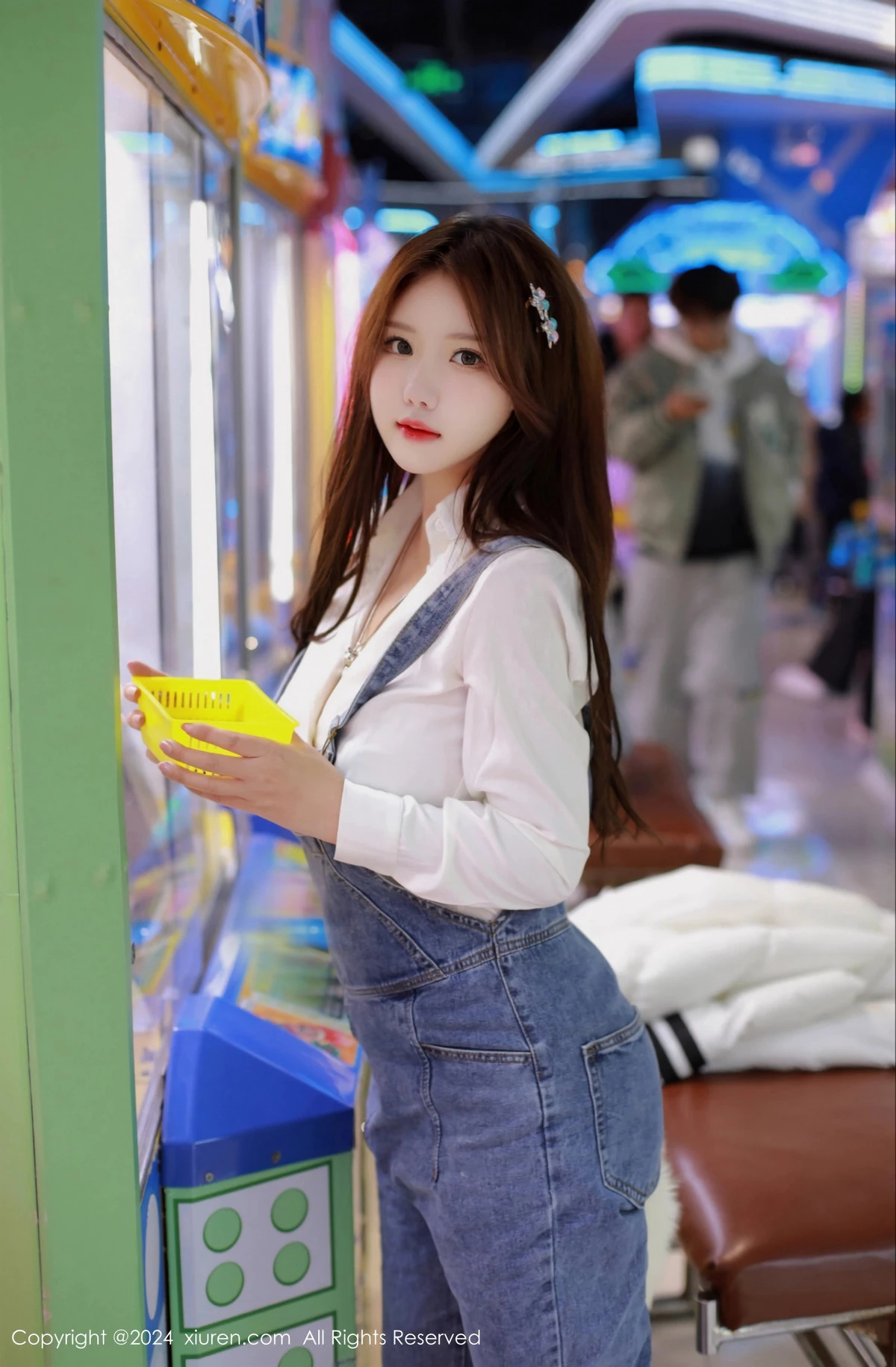 [XiuRen]高清写真图 2024.02.07 No.8087 小薯条nienie 美腿性感