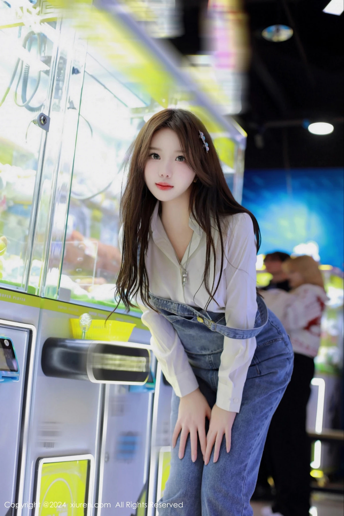 [XiuRen]高清写真图 2024.02.07 No.8087 小薯条nienie 美腿性感