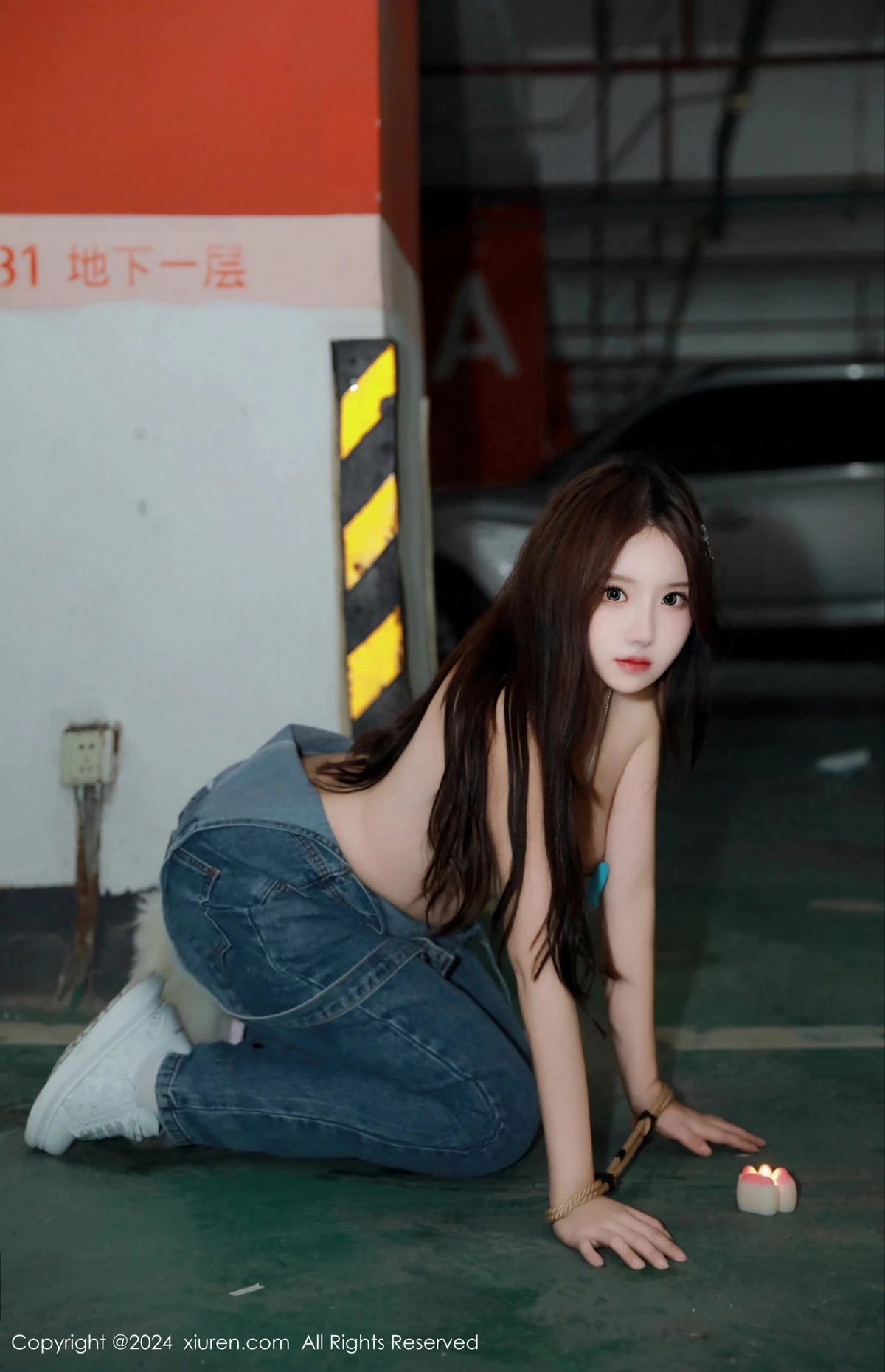[XiuRen]高清写真图 2024.02.07 No.8087 小薯条nienie 美腿性感