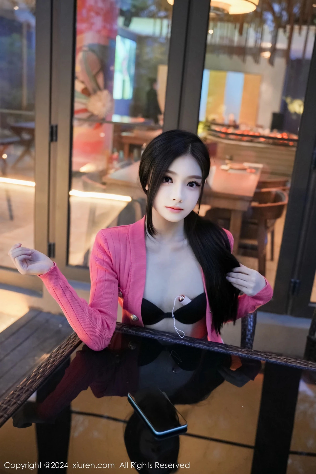 [XiuRen]高清写真图 2024.02.08 No.8091 龙雪儿 牛仔裤美臀