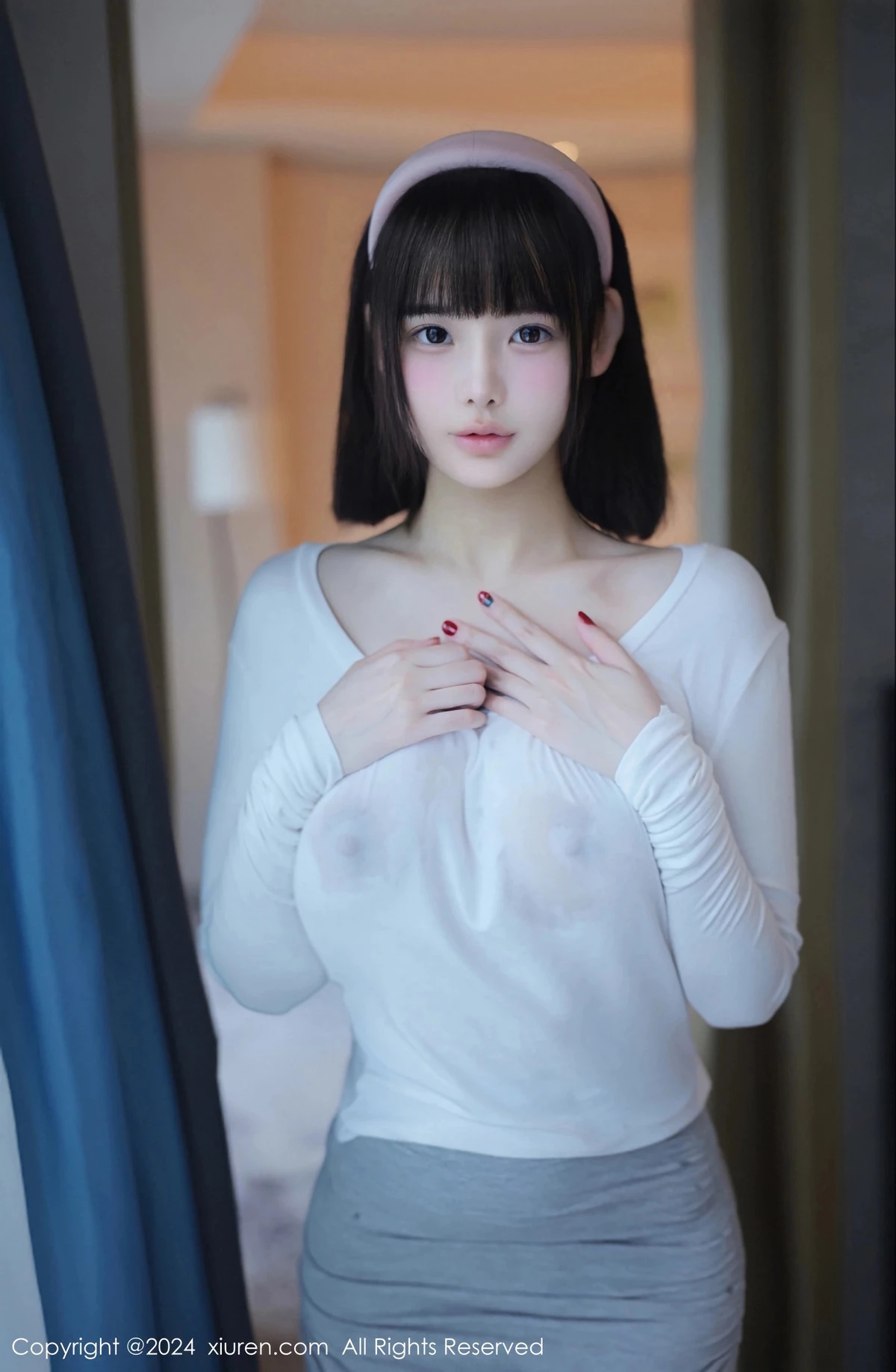 [XiuRen]高清写真图 2024.02.08 No.8089 李可可 短裙美腿