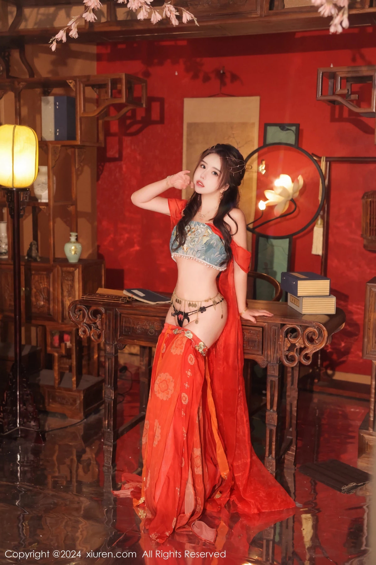 [XiuRen]高清写真图 2024.02.27 No.8146 小薯条nienie 性感美腿