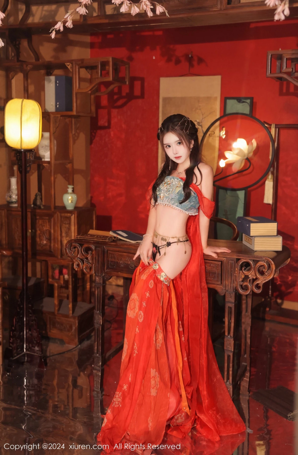 [XiuRen]高清写真图 2024.02.27 No.8146 小薯条nienie 性感美腿