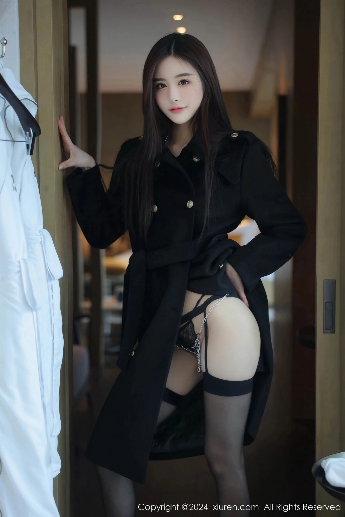 [XiuRen]高清写真图 2024.02.29 No.8152 晚苏susu 黑丝美腿