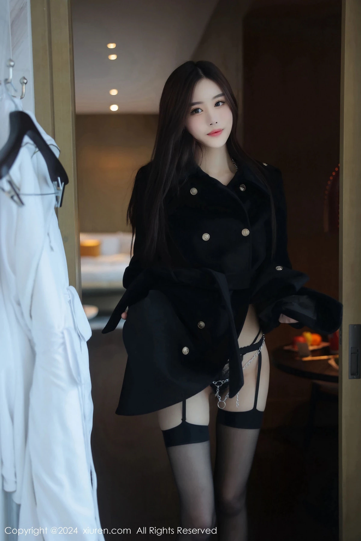 [XiuRen]高清写真图 2024.02.29 No.8152 晚苏susu 黑丝美腿