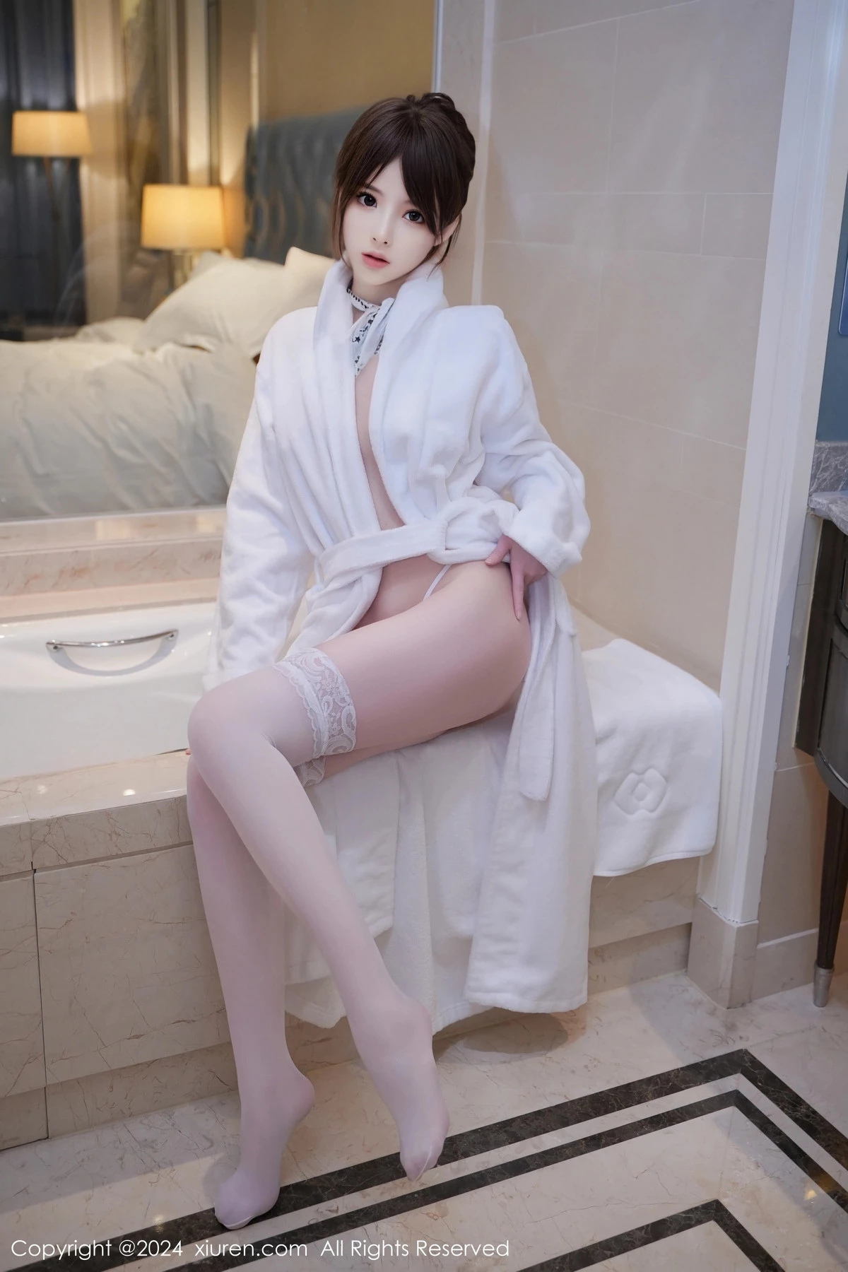 [XiuRen]高清写真图 2024.03.01 No.8162 梦灵儿Mini 丝袜美腿