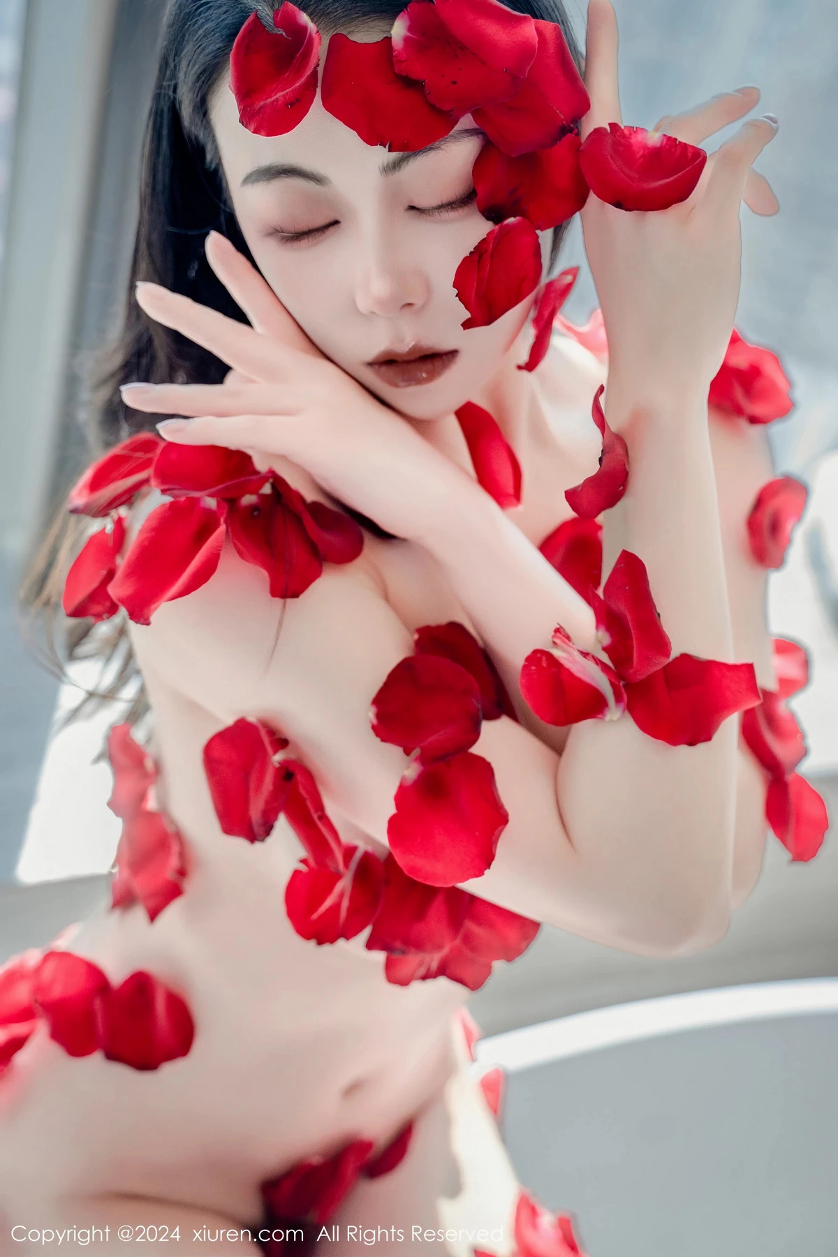 [XiuRen]高清写真图 2024.03.05 No.8175 瑜伽喵 新人美臀