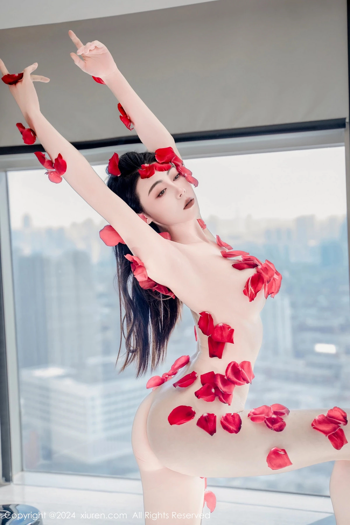 [XiuRen]高清写真图 2024.03.05 No.8175 瑜伽喵 新人美臀