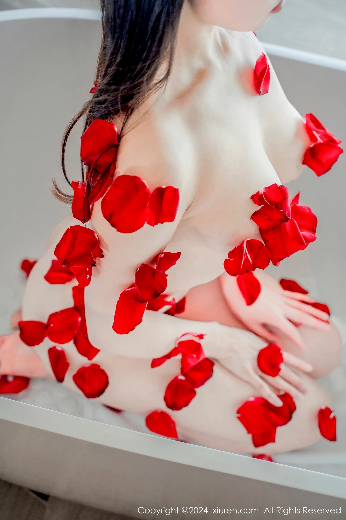 [XiuRen]高清写真图 2024.03.05 No.8175 瑜伽喵 新人美臀