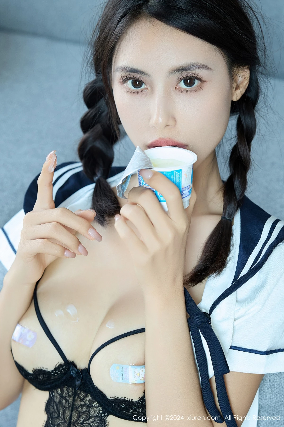 [XiuRen]高清写真图 2024.03.12 No.8216 lingyu69 美臀丝袜