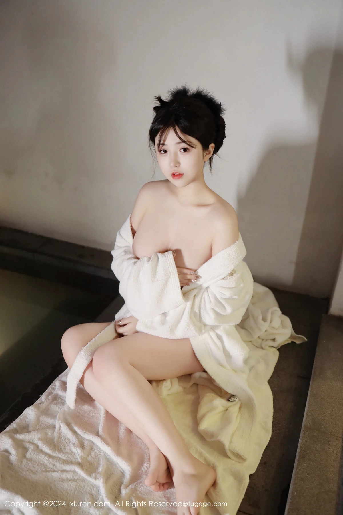 [XiuRen]高清写真图 2024.03.20 No.8263 陈小花 美臀性感