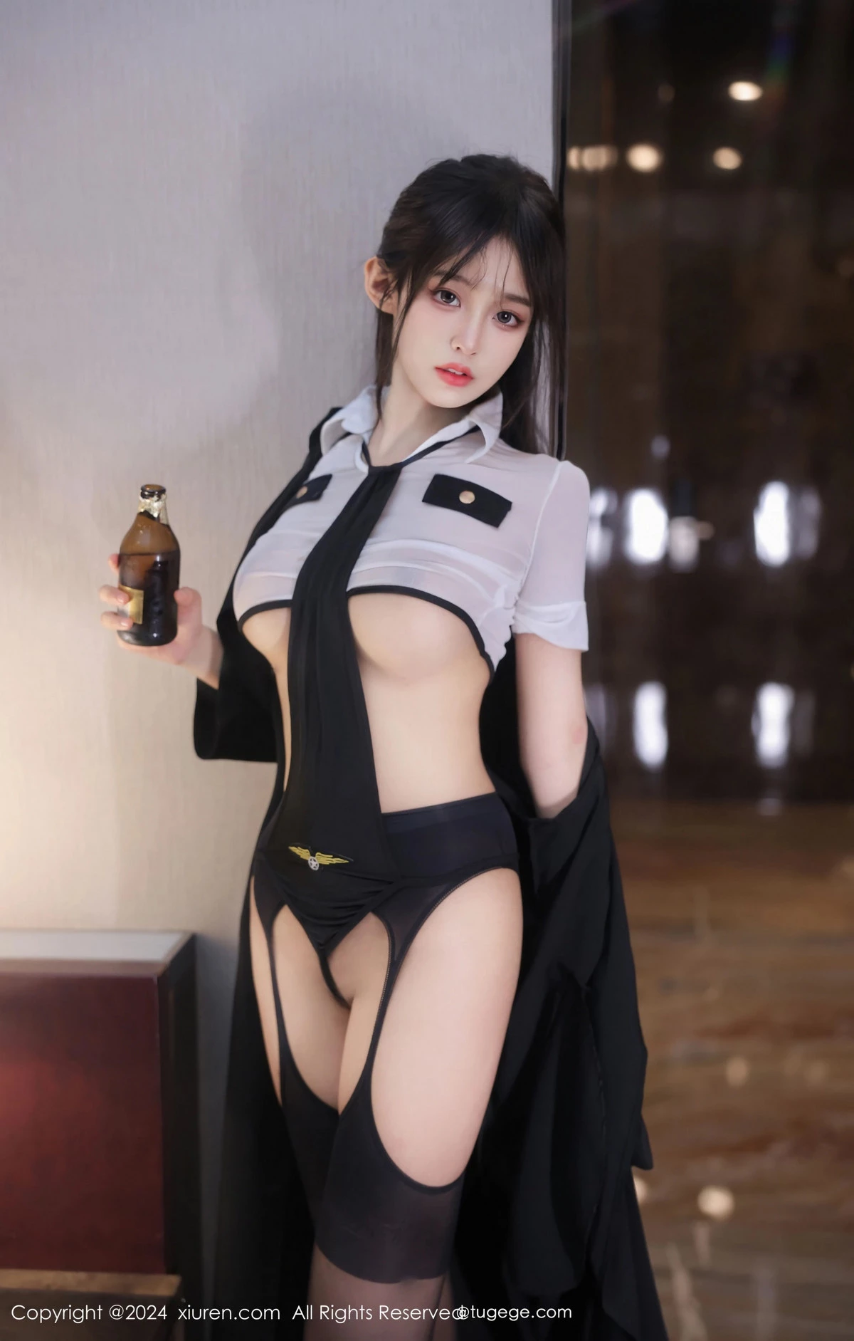 [XiuRen]高清写真图 2024.03.21 No.8265 王心悦 美腿黑丝