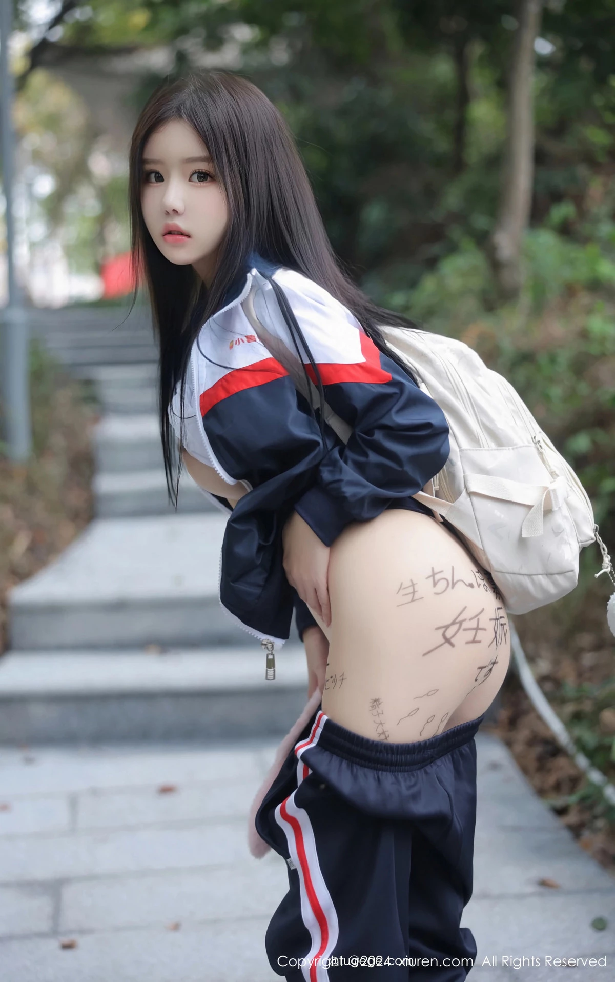 [XiuRen]高清写真图 2024.04.02 No.8335 小薯条nienie 美臀性感