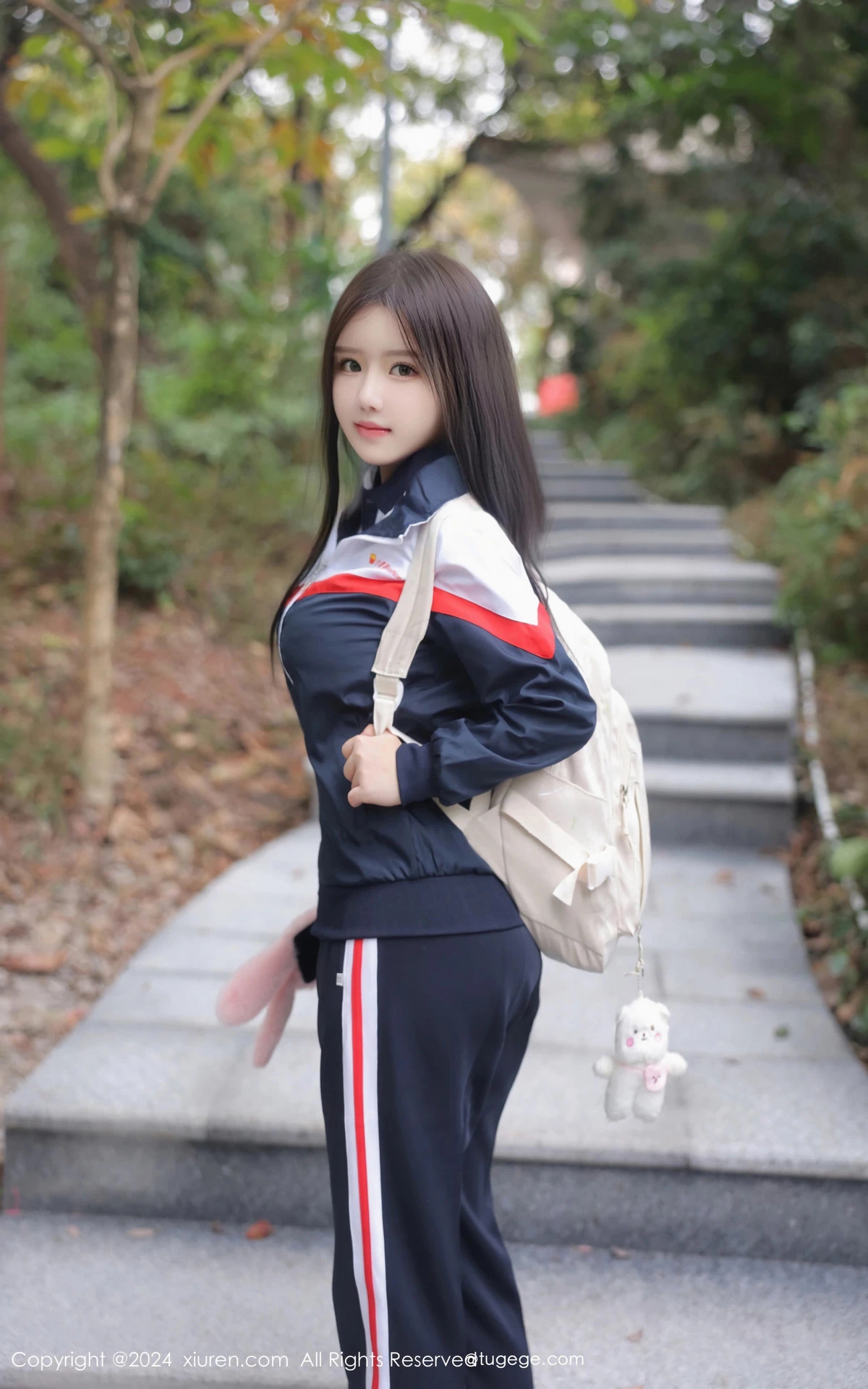 [XiuRen]高清写真图 2024.04.02 No.8335 小薯条nienie 美臀性感