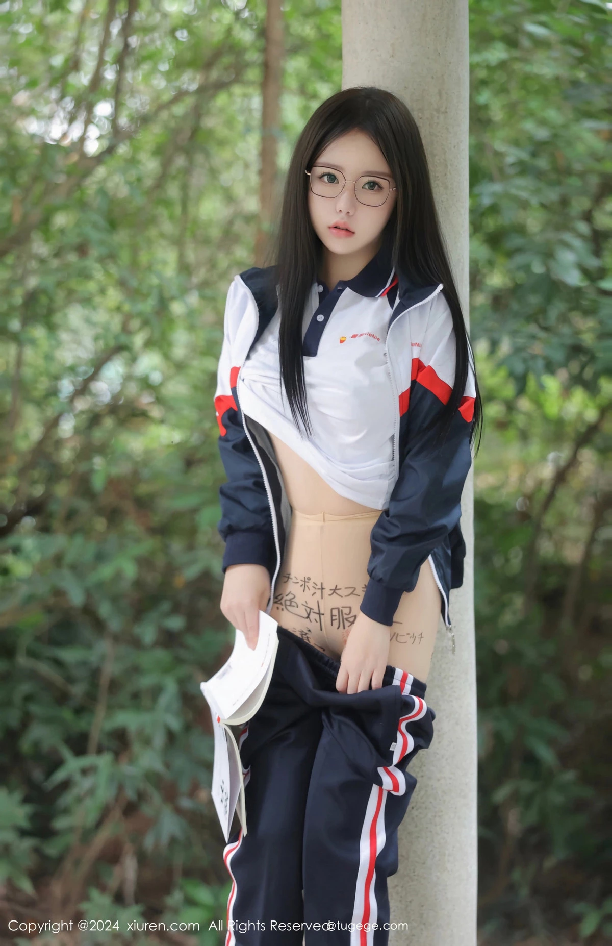 [XiuRen]高清写真图 2024.04.02 No.8335 小薯条nienie 美臀性感