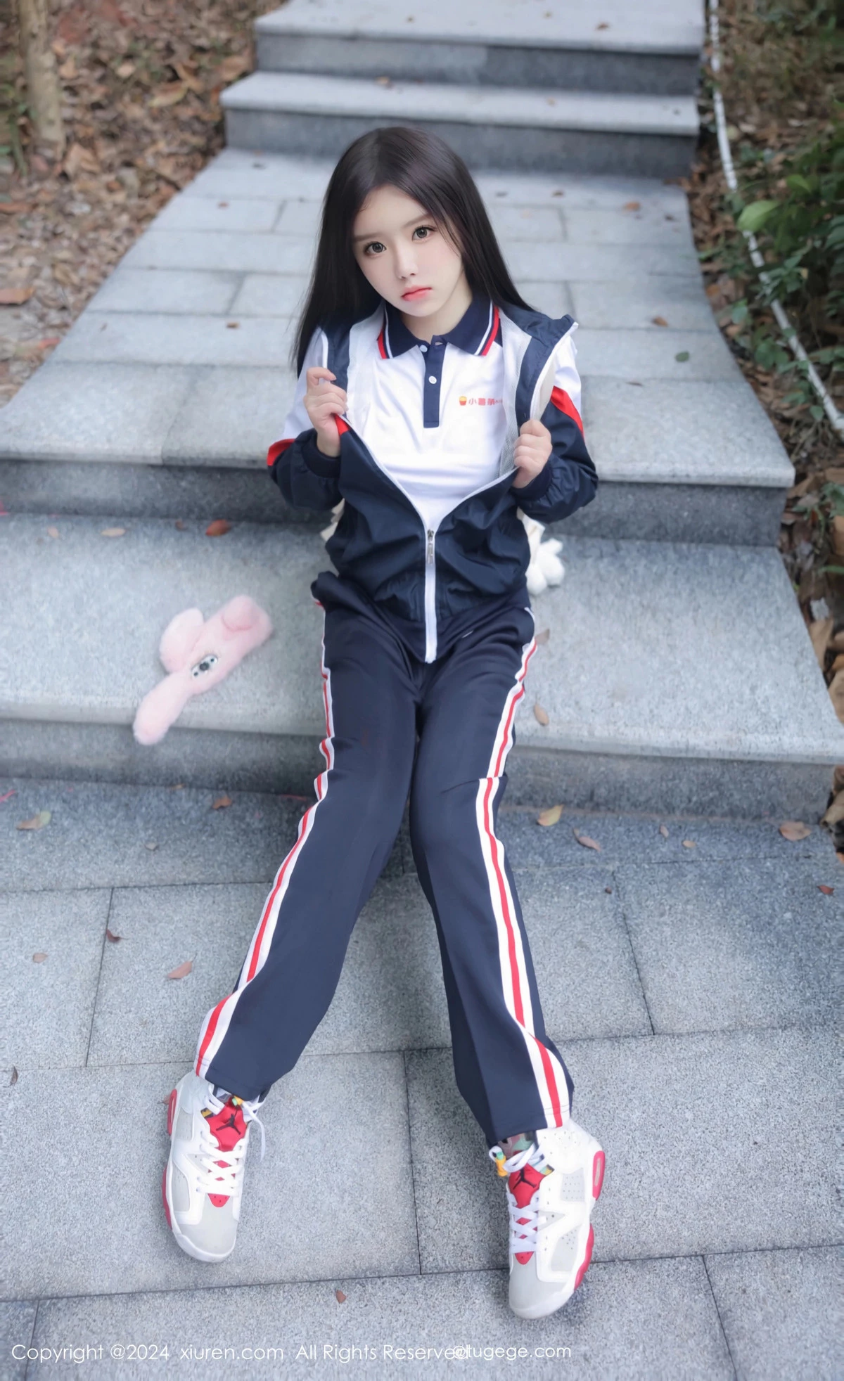[XiuRen]高清写真图 2024.04.02 No.8335 小薯条nienie 美臀性感