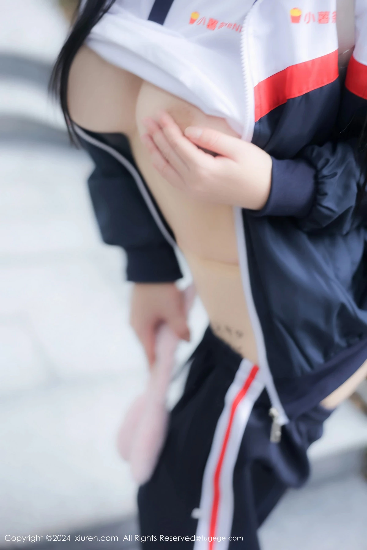 [XiuRen]高清写真图 2024.04.02 No.8335 小薯条nienie 美臀性感