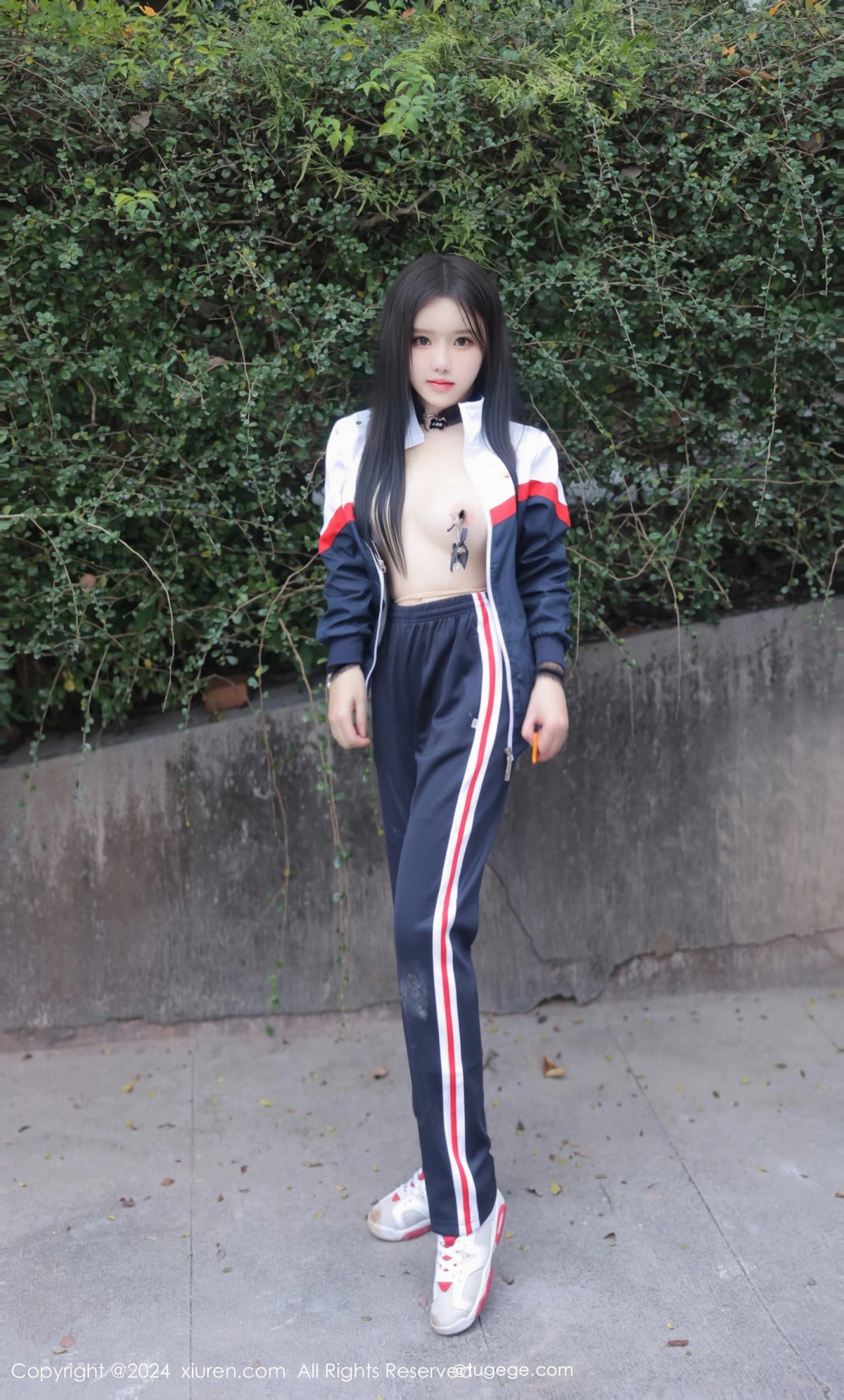 [XiuRen]高清写真图 2024.04.02 No.8335 小薯条nienie 美臀性感