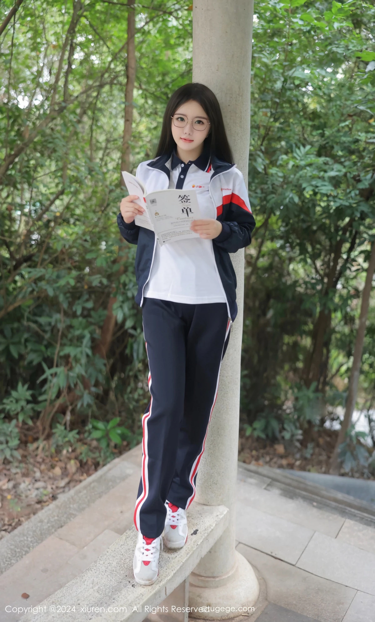 [XiuRen]高清写真图 2024.04.02 No.8335 小薯条nienie 美臀性感