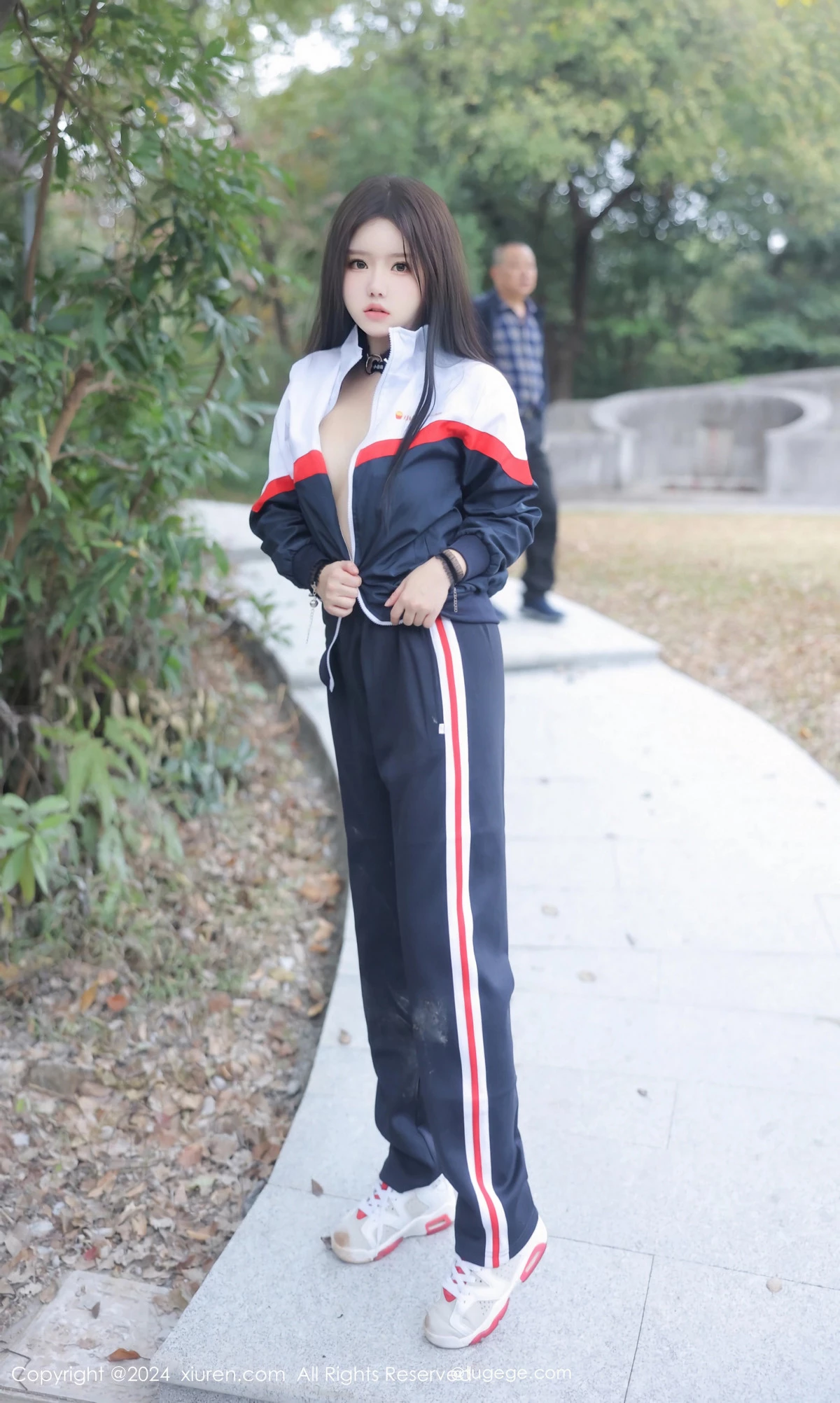 [XiuRen]高清写真图 2024.04.02 No.8335 小薯条nienie 美臀性感