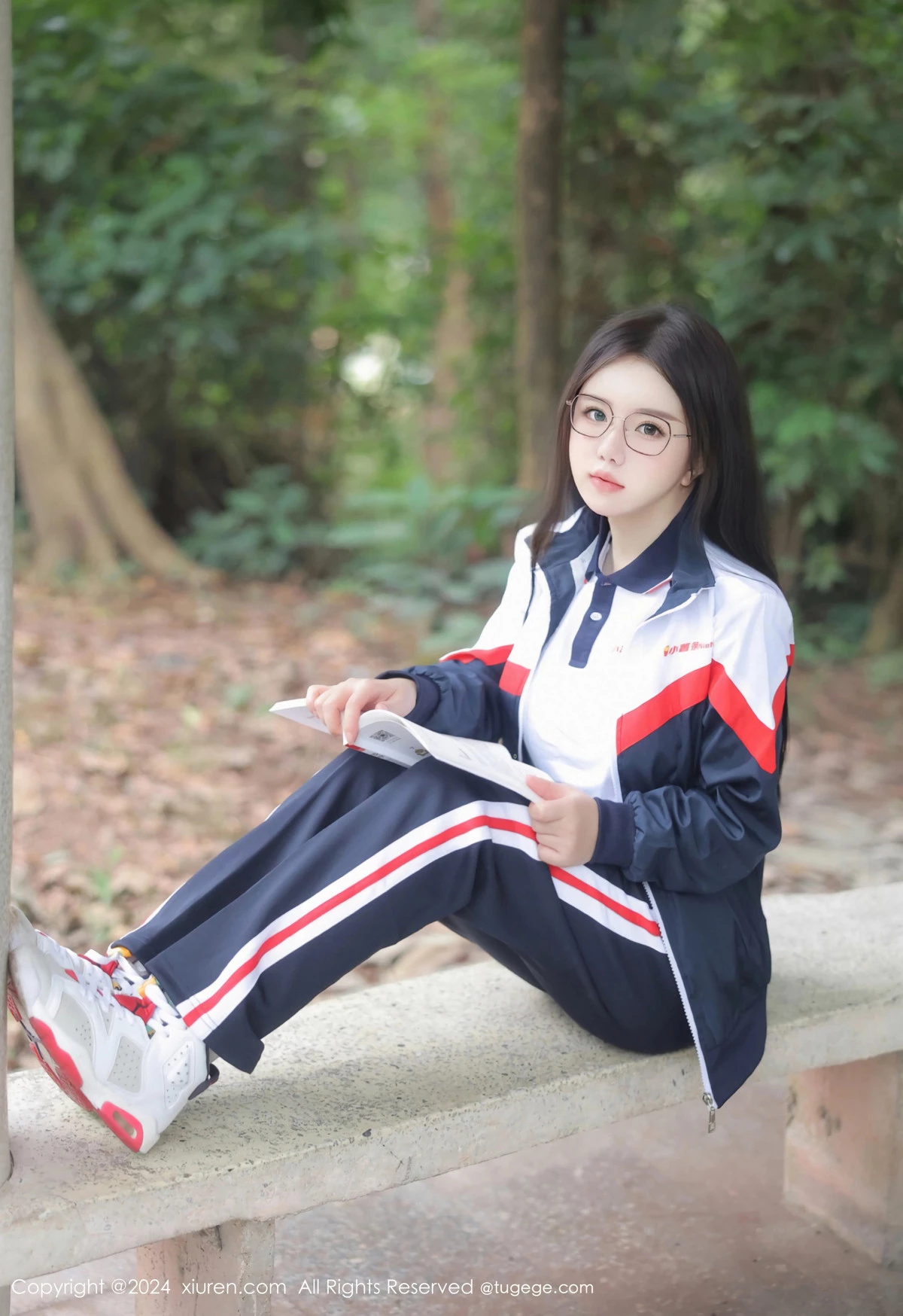 [XiuRen]高清写真图 2024.04.02 No.8335 小薯条nienie 美臀性感