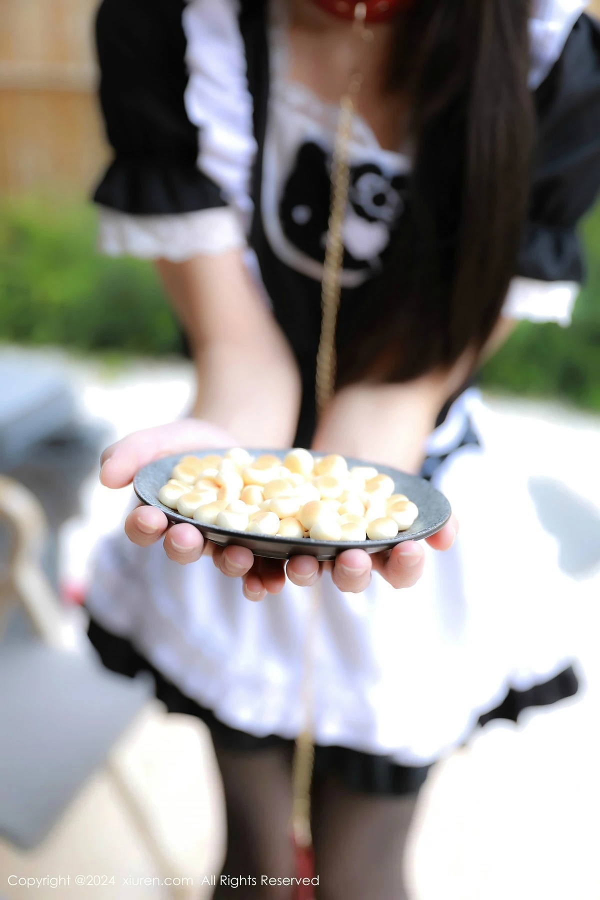 [XiuRen]高清写真图 2024.04.07 No.8351 桃妖夭 黑丝美腿