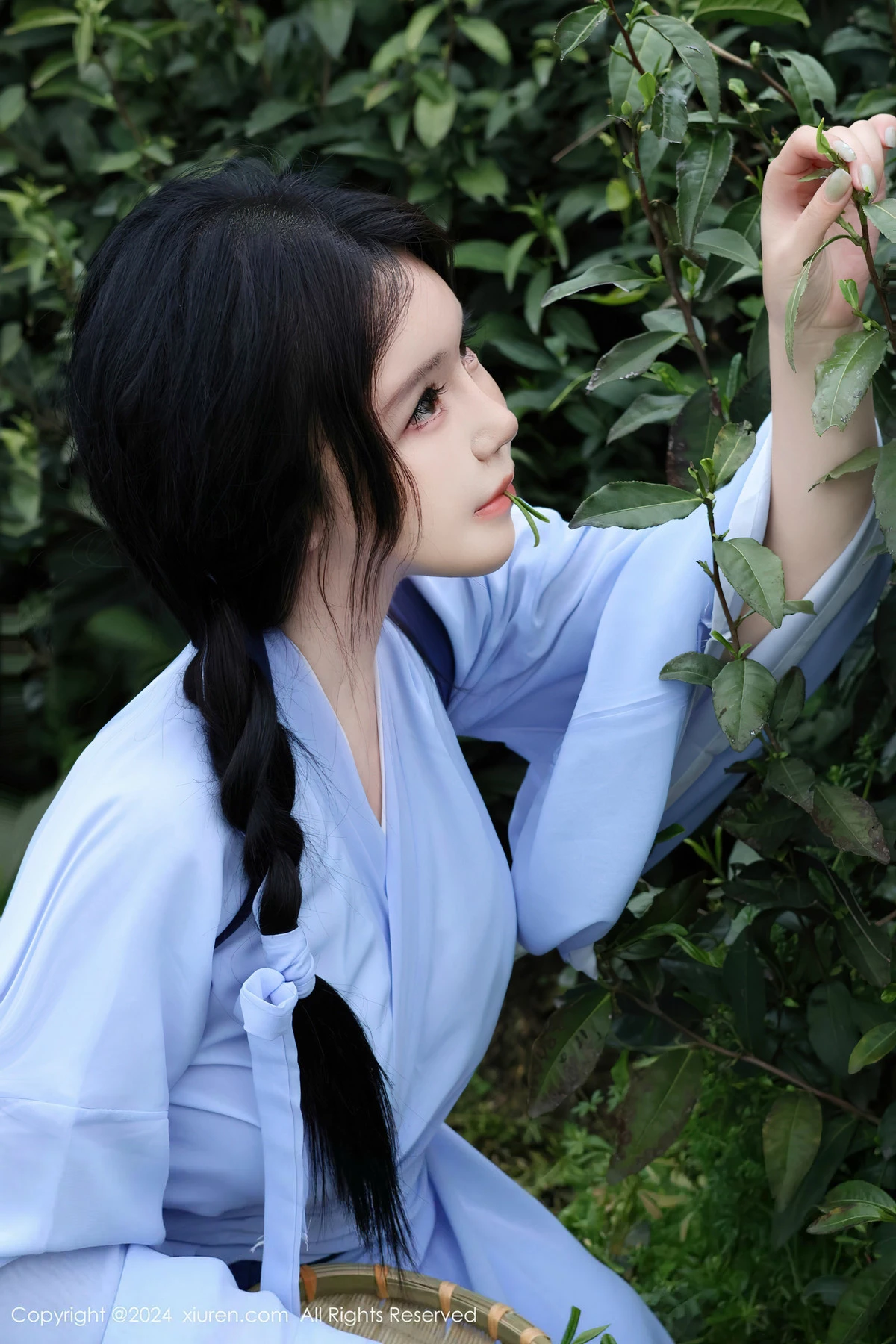 [XiuRen]高清写真图 2024.04.12 No.8386 小薯条nienie 美臀性感