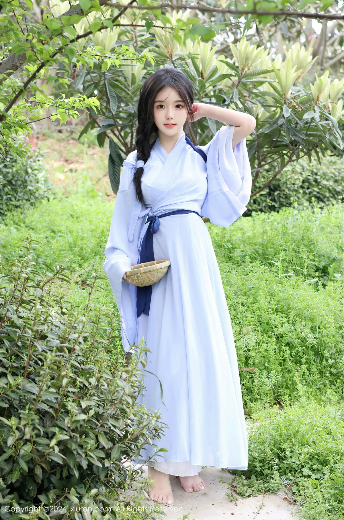 [XiuRen]高清写真图 2024.04.12 No.8386 小薯条nienie 美臀性感