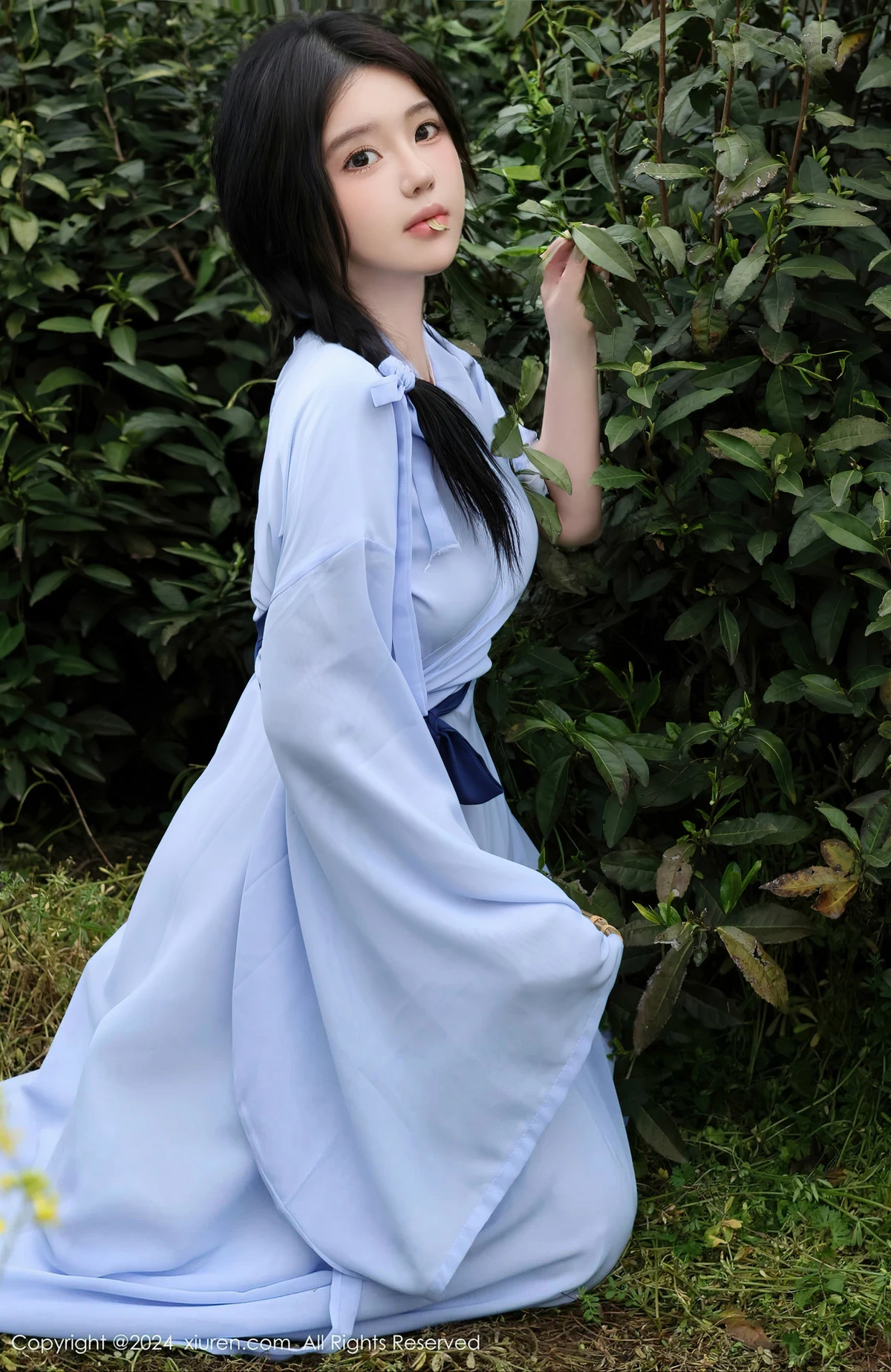 [XiuRen]高清写真图 2024.04.12 No.8386 小薯条nienie 美臀性感