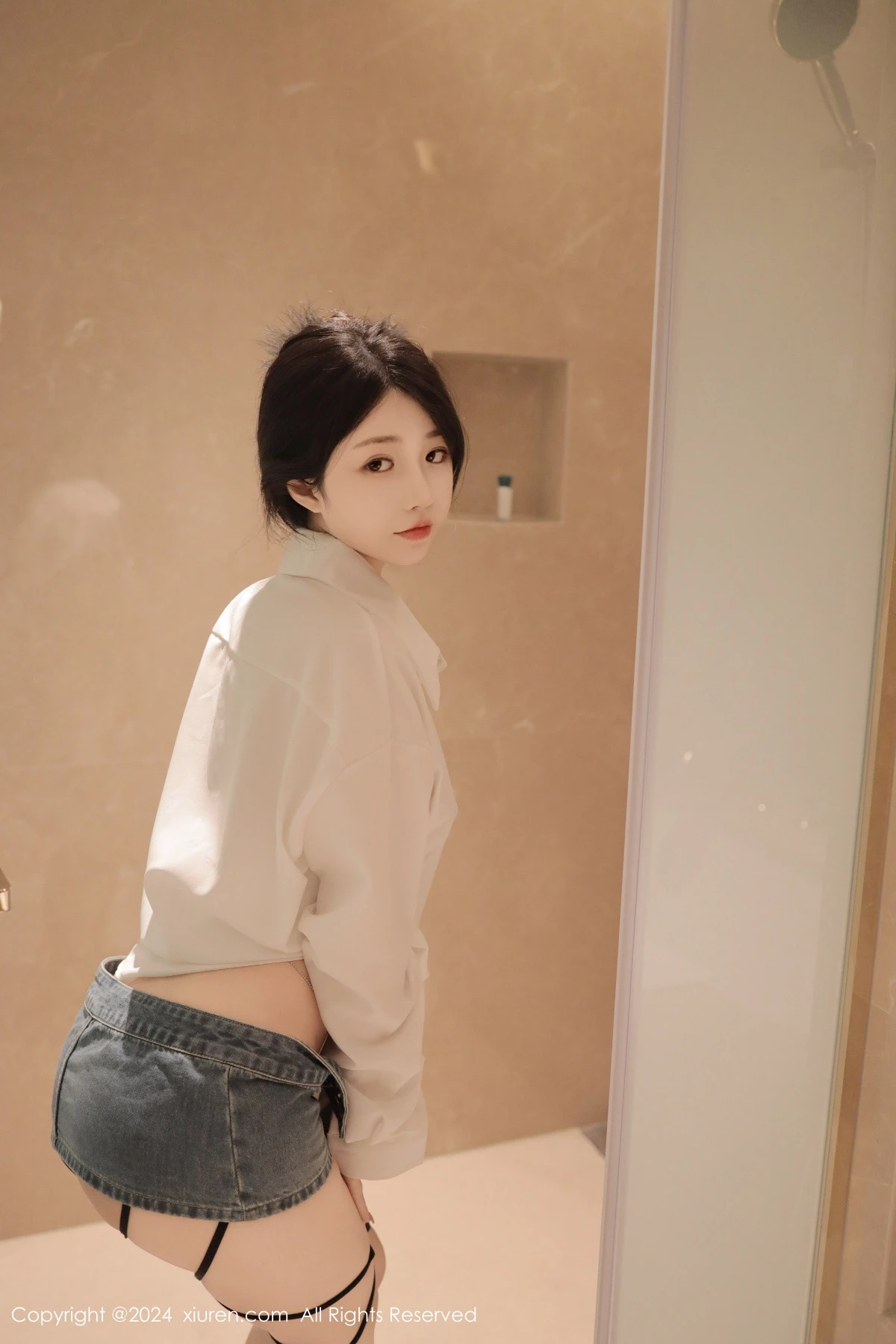 [XiuRen]高清写真图 2024.04.16 No.8400 陈小花 美胸性感