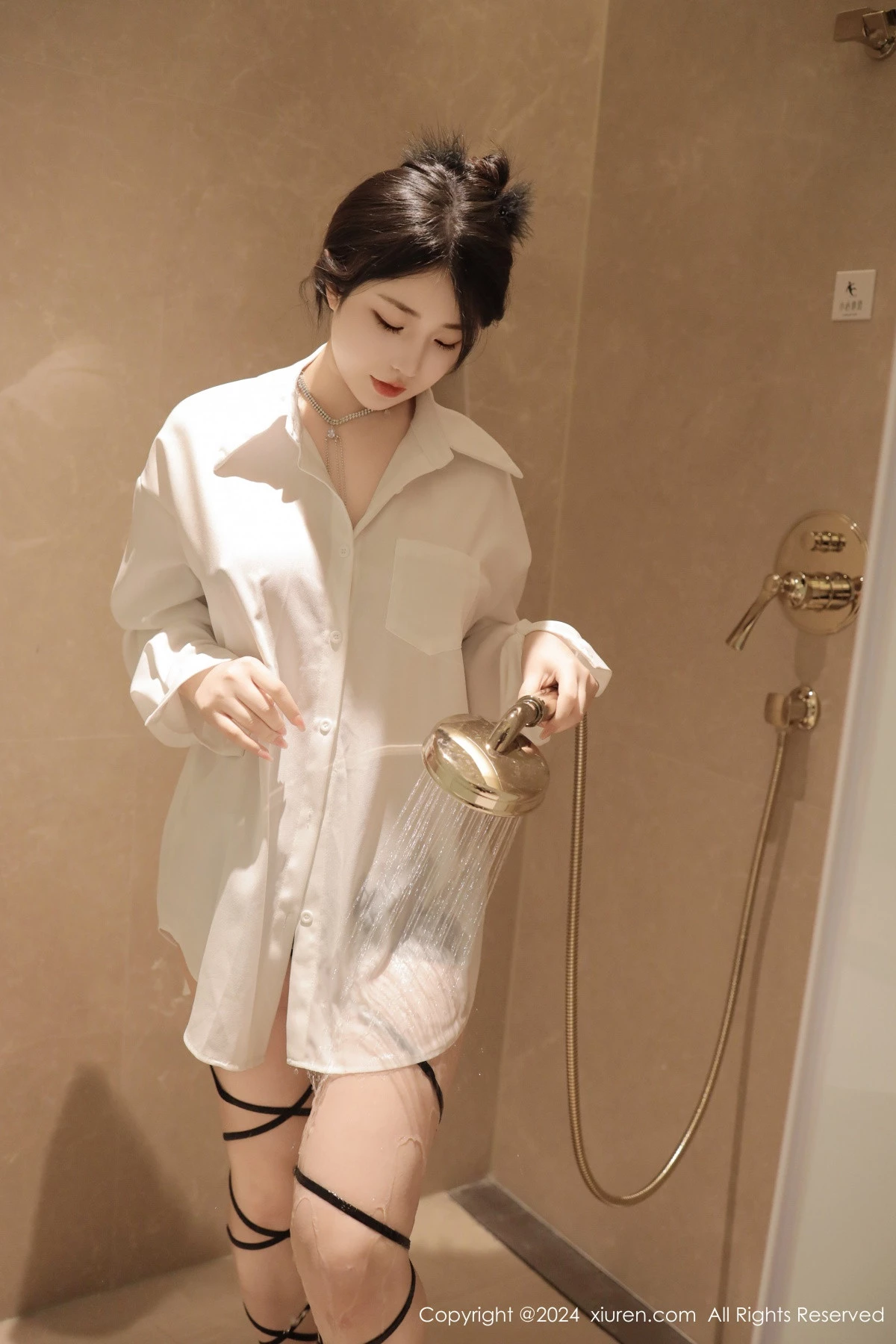 [XiuRen]高清写真图 2024.04.16 No.8400 陈小花 美胸性感