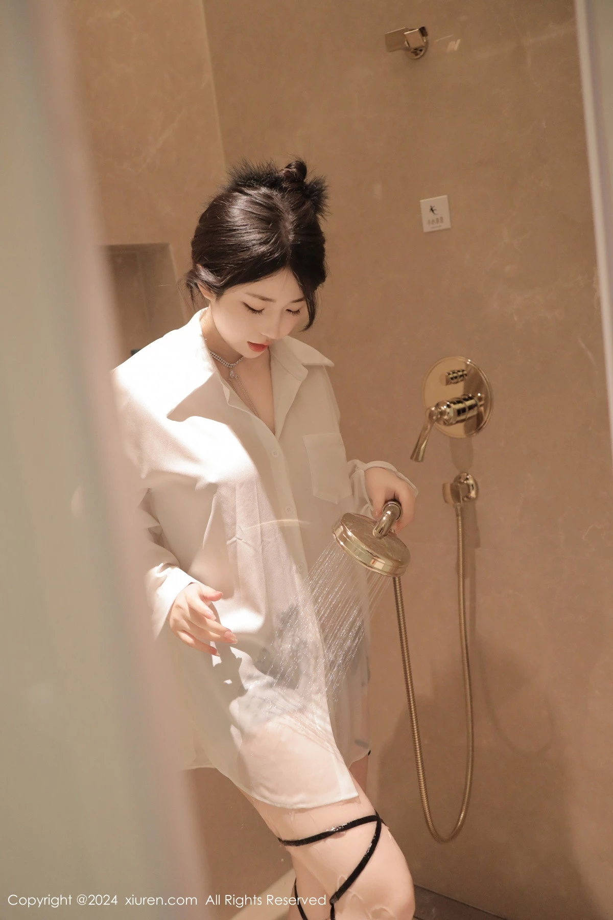 [XiuRen]高清写真图 2024.04.16 No.8400 陈小花 美胸性感