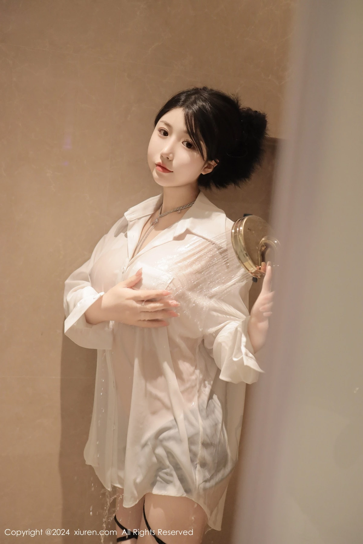 [XiuRen]高清写真图 2024.04.16 No.8400 陈小花 美胸性感