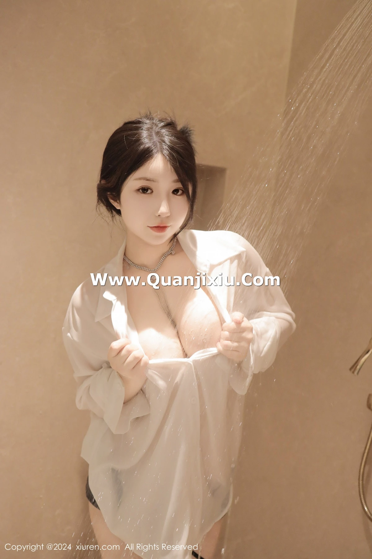 [XiuRen]高清写真图 2024.04.16 No.8400 陈小花 美胸性感