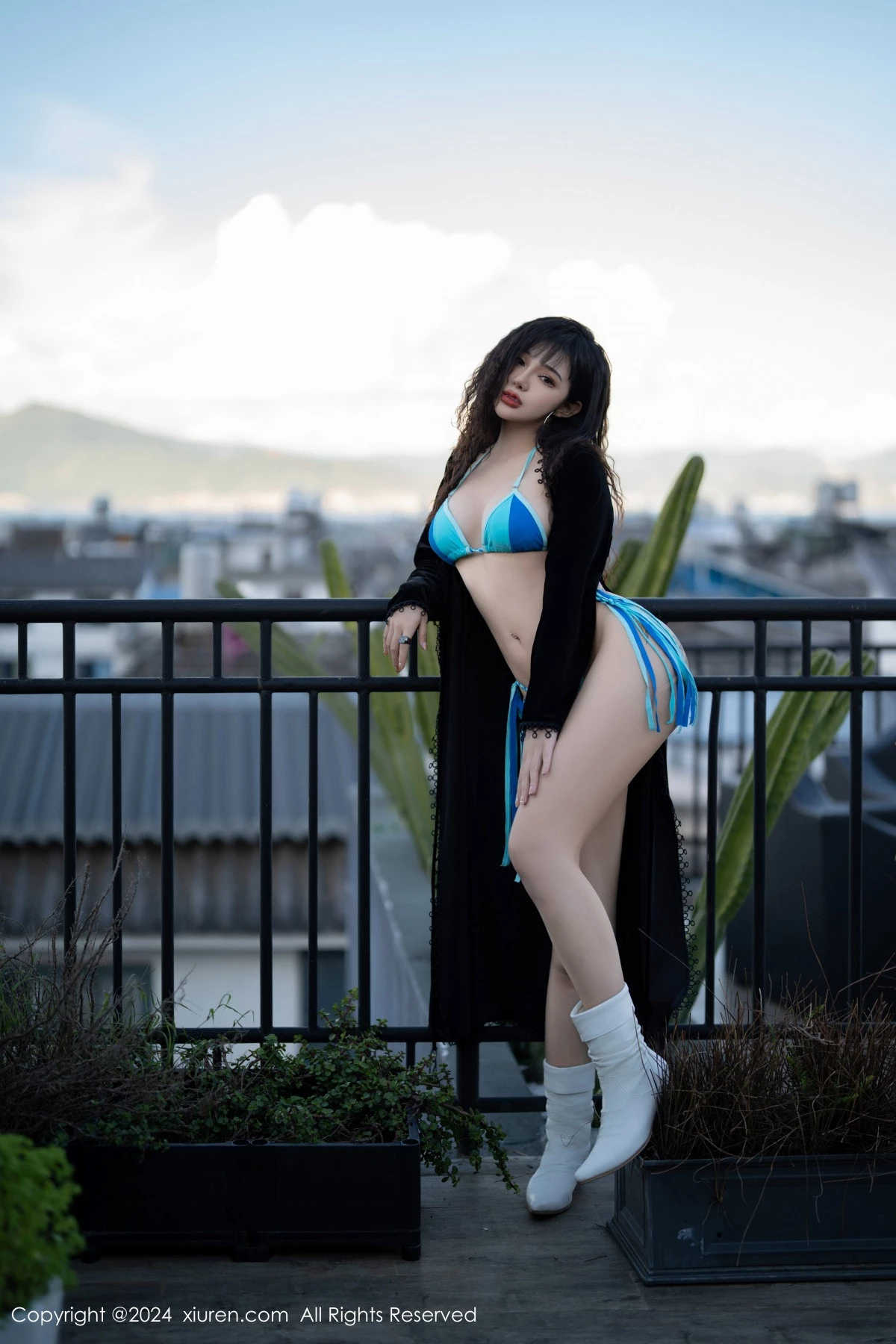 [XiuRen]高清写真图 2024.04.28 No.8460 文静儿 魔鬼身材
