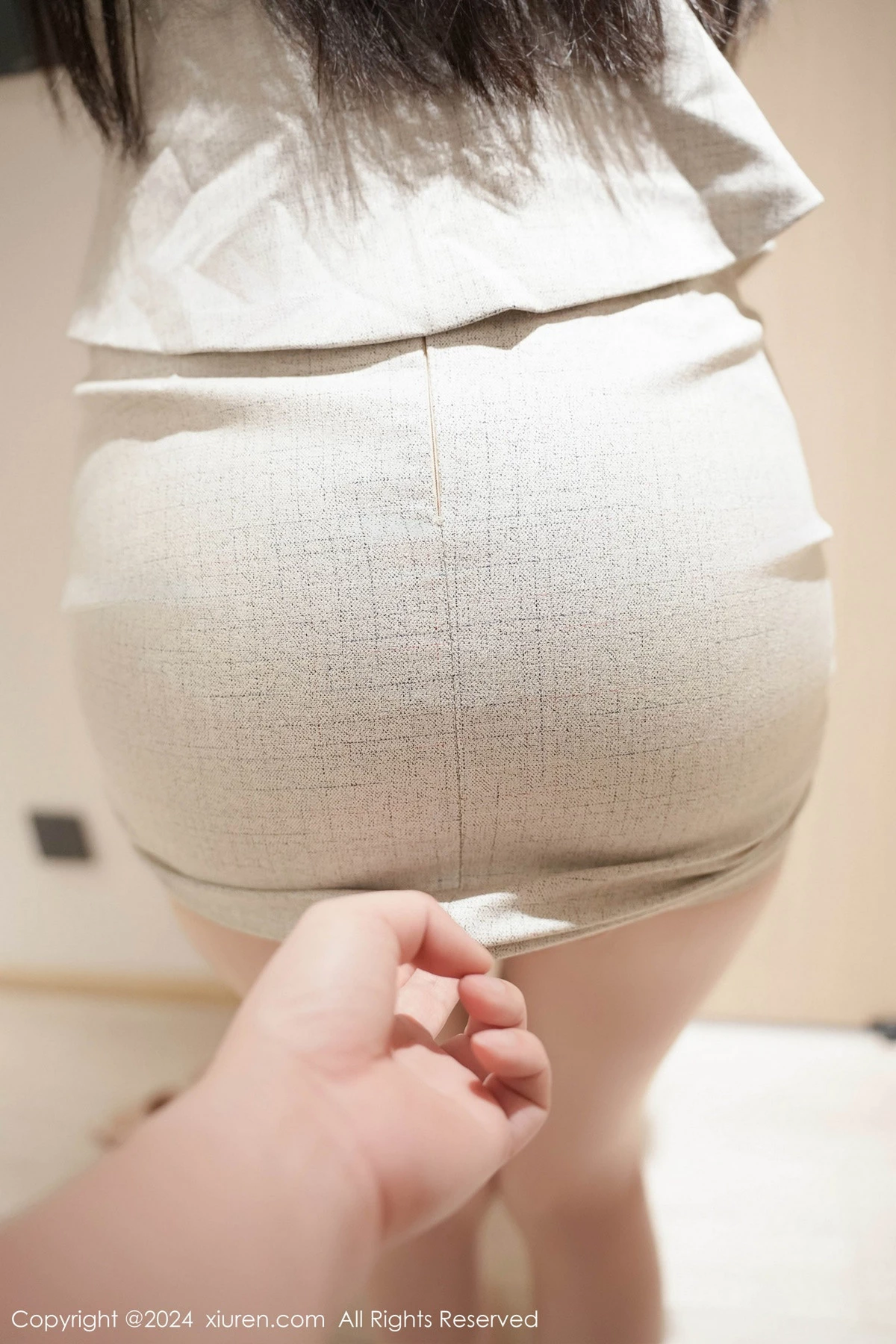 [XiuRen]高清写真图 2024.05.17 No.8557 晚苏susu 丝袜美腿