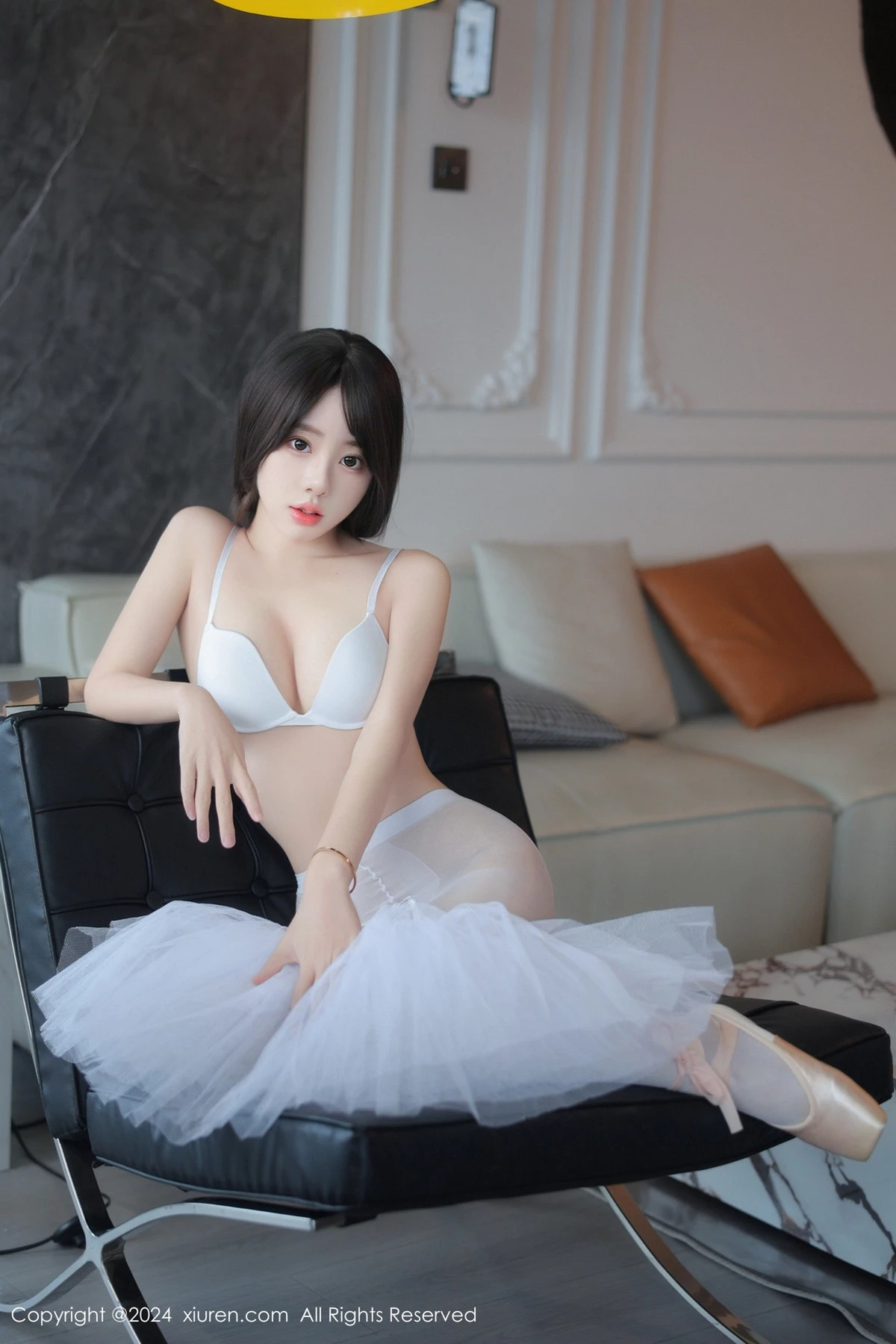[XiuRen]高清写真图 2024.05.17 No.8564 桃妖夭 丝袜美腿