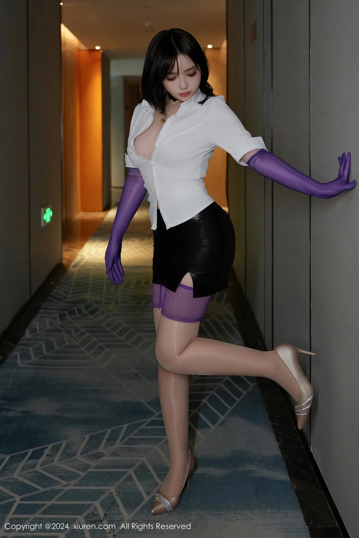 [XiuRen]高清写真图 2024.06.03 No.8640 nana豆酱 丝袜美臀