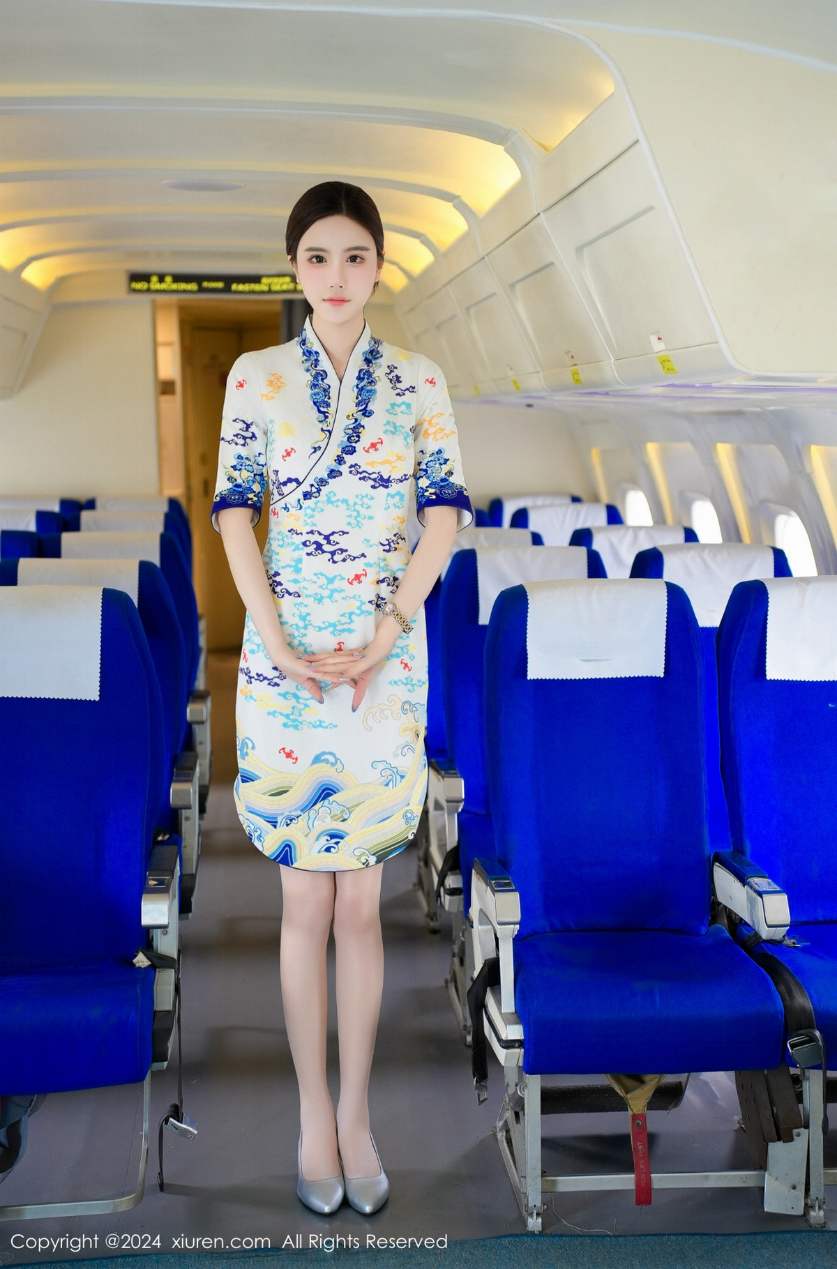 [XiuRen]高清写真图 2024.06.21 No.8745 Erikaki 丝袜美腿