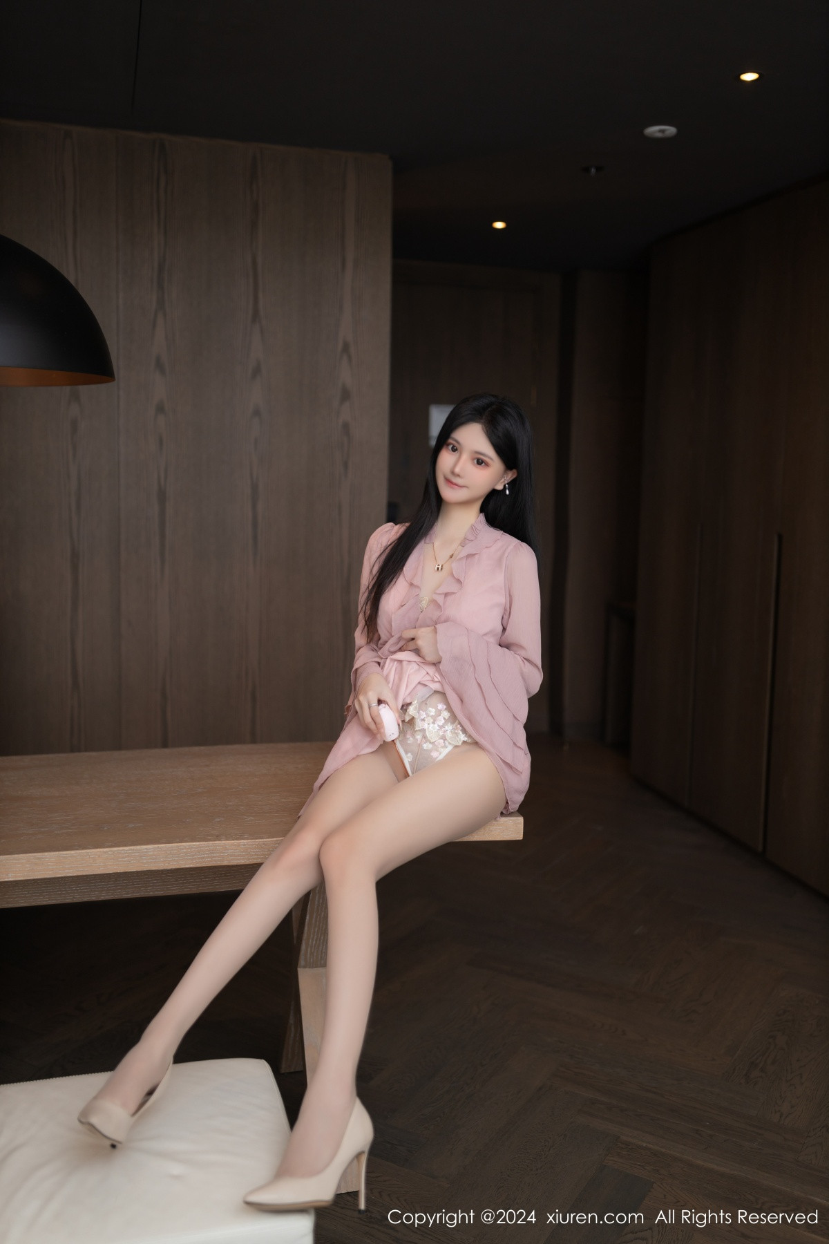 [XiuRen]高清写真图 2024.07.26 No.8925 幼幼 美腿丝袜
